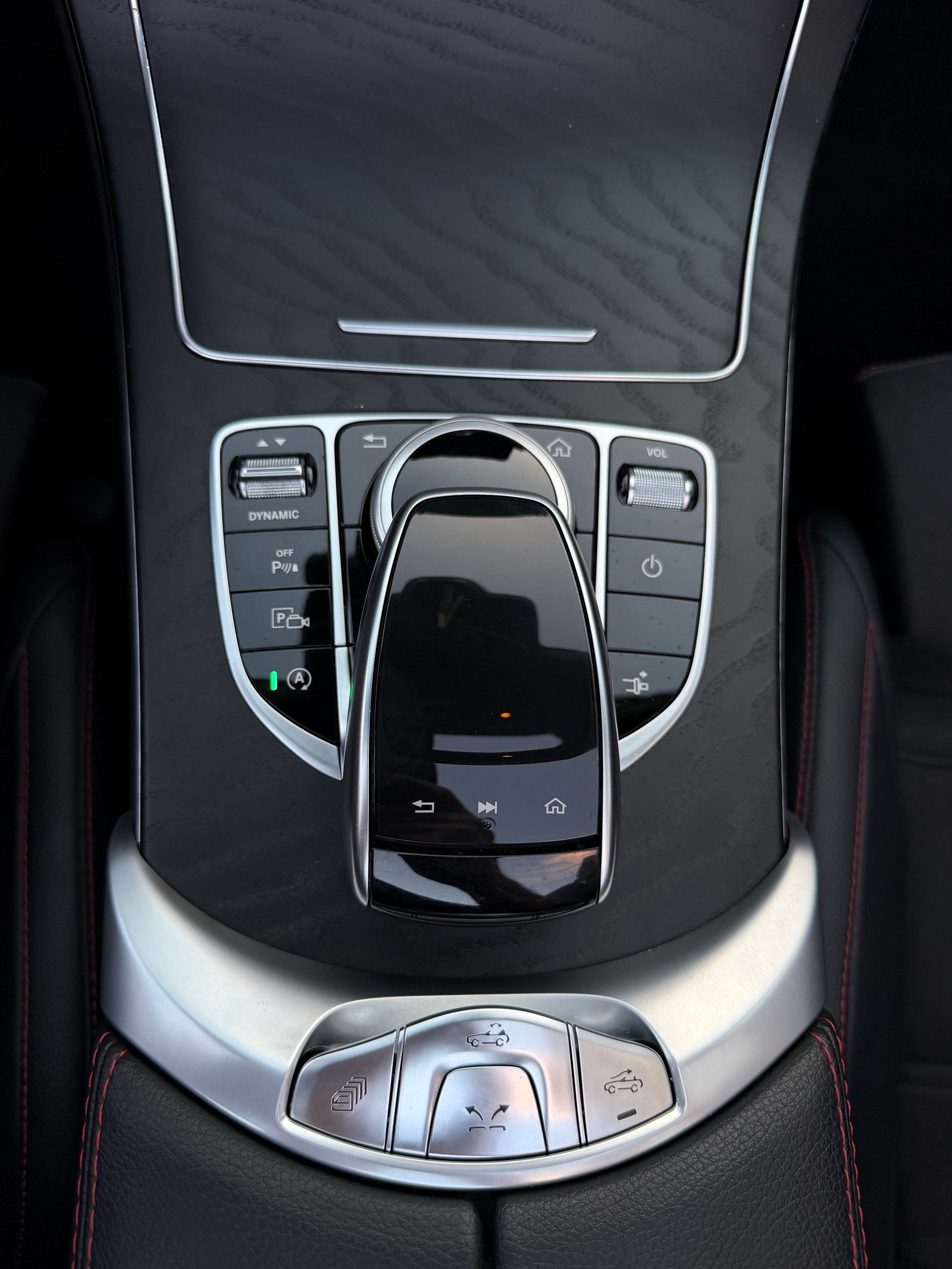 MERCEDES-BENZ C 200 AMG Line + Premium + Cabriolet 4Matic 9G-Tronic-image-15