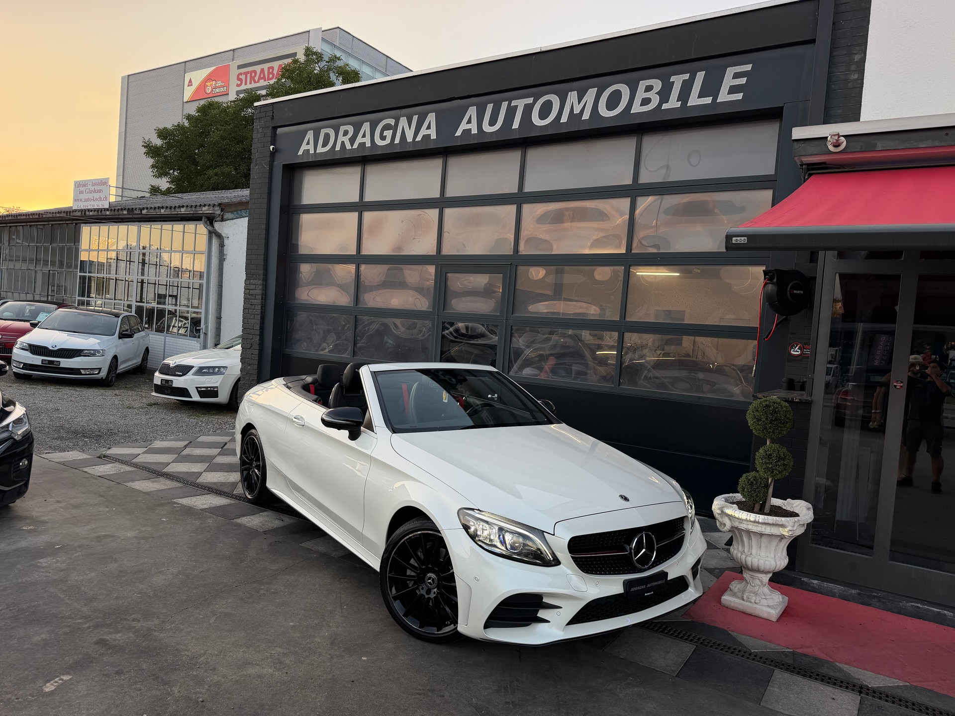 MERCEDES-BENZ C 200 AMG Line + Premium + Cabriolet 4Matic 9G-Tronic-showroom-element-1