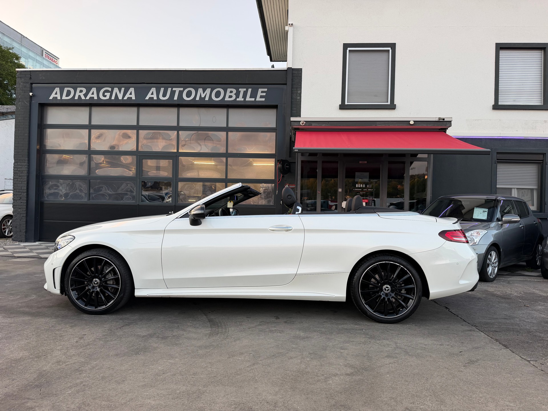 MERCEDES-BENZ C 200 AMG Line + Premium + Cabriolet 4Matic 9G-Tronic-image-4