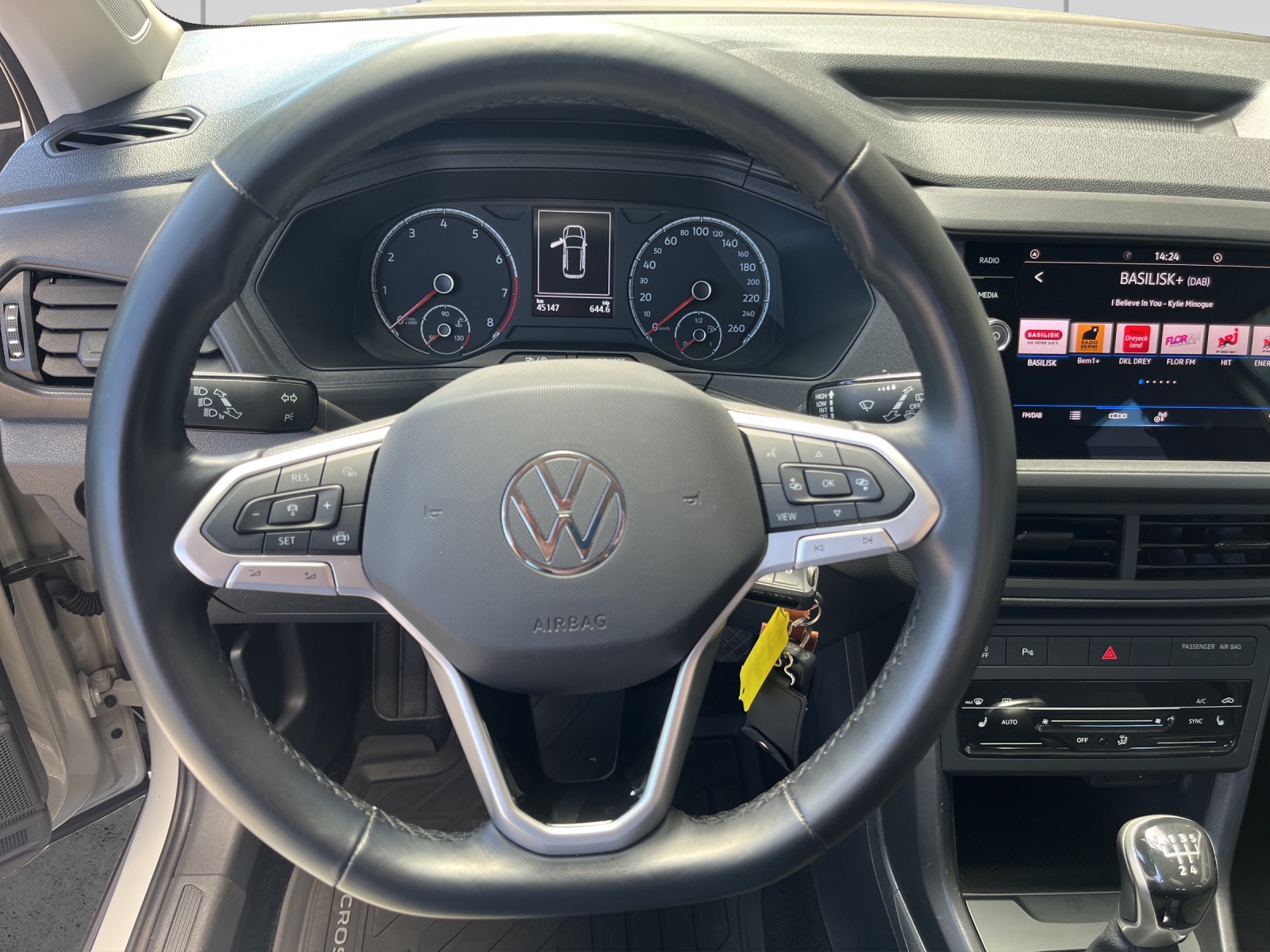 VW T-Cross 1.0 TSI Life-image-8