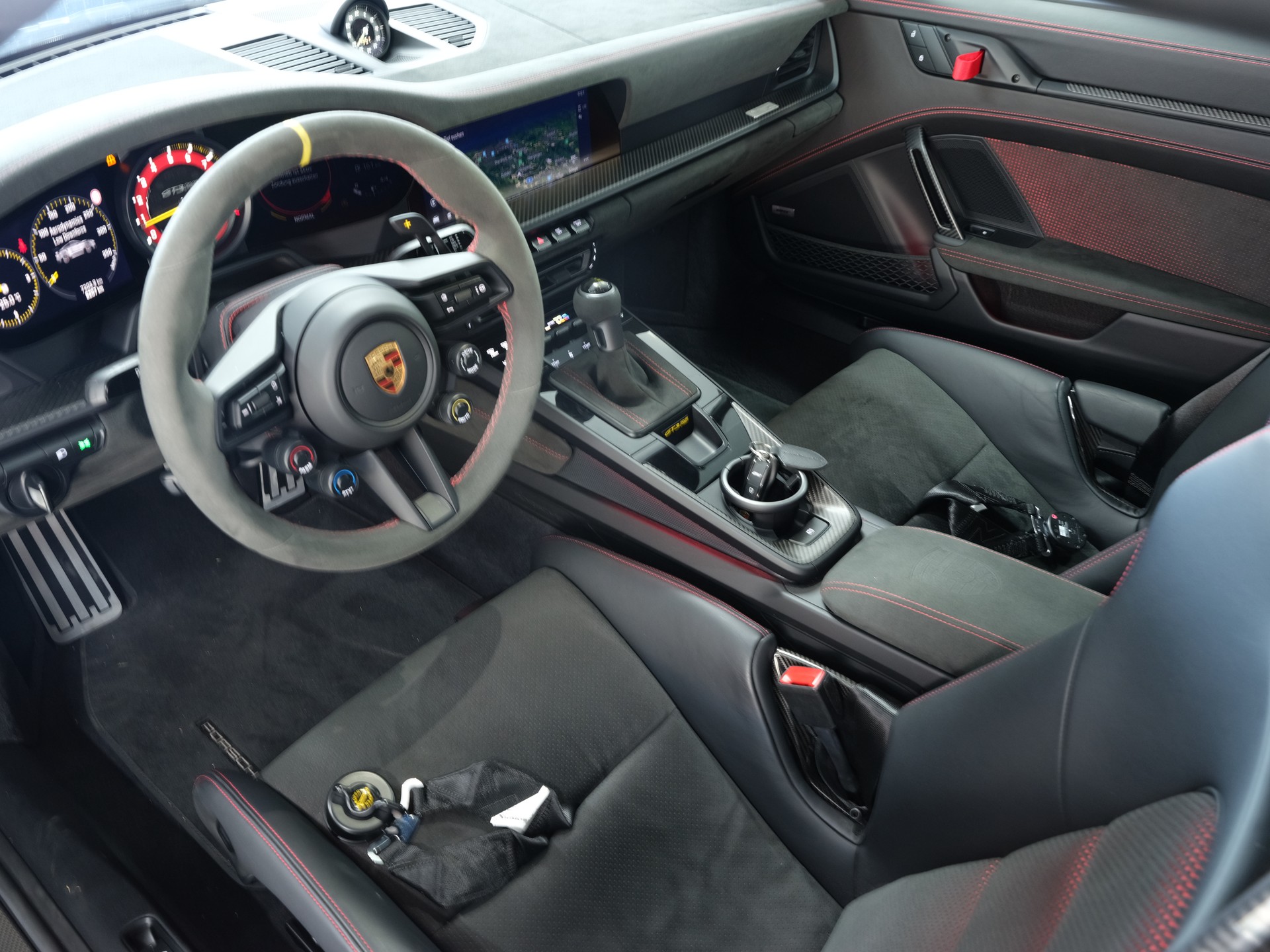PORSCHE 911 GT3 RS *Weissach* *Porsche Aproved* *Sport Chrono*-image-21