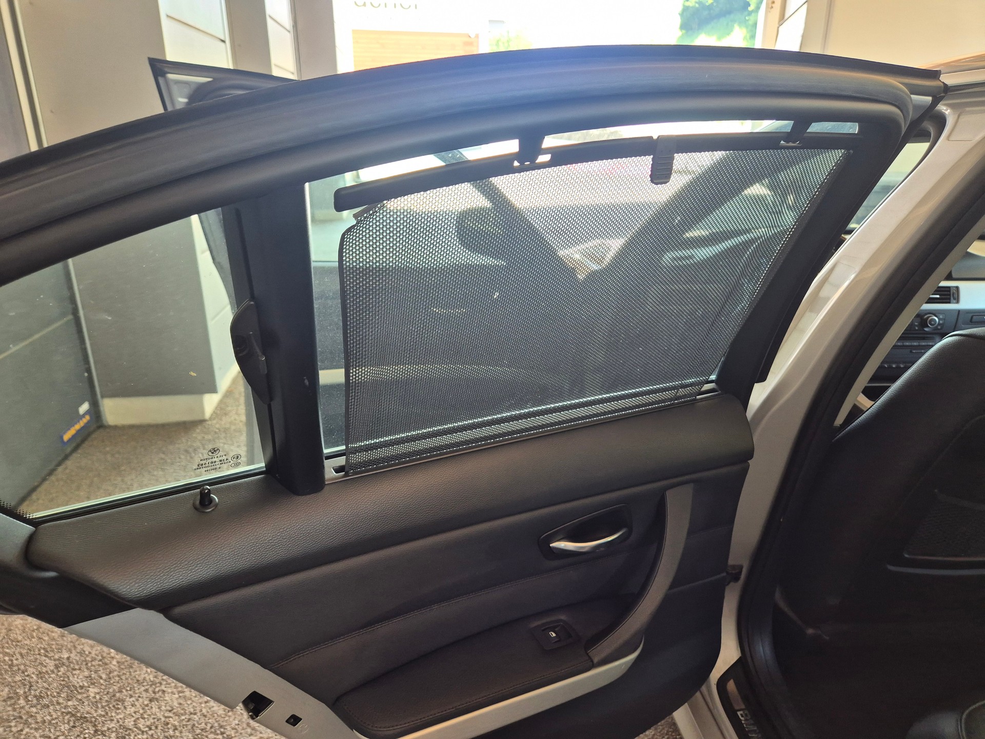 BMW 330i x-Drive Steptronic-image-8