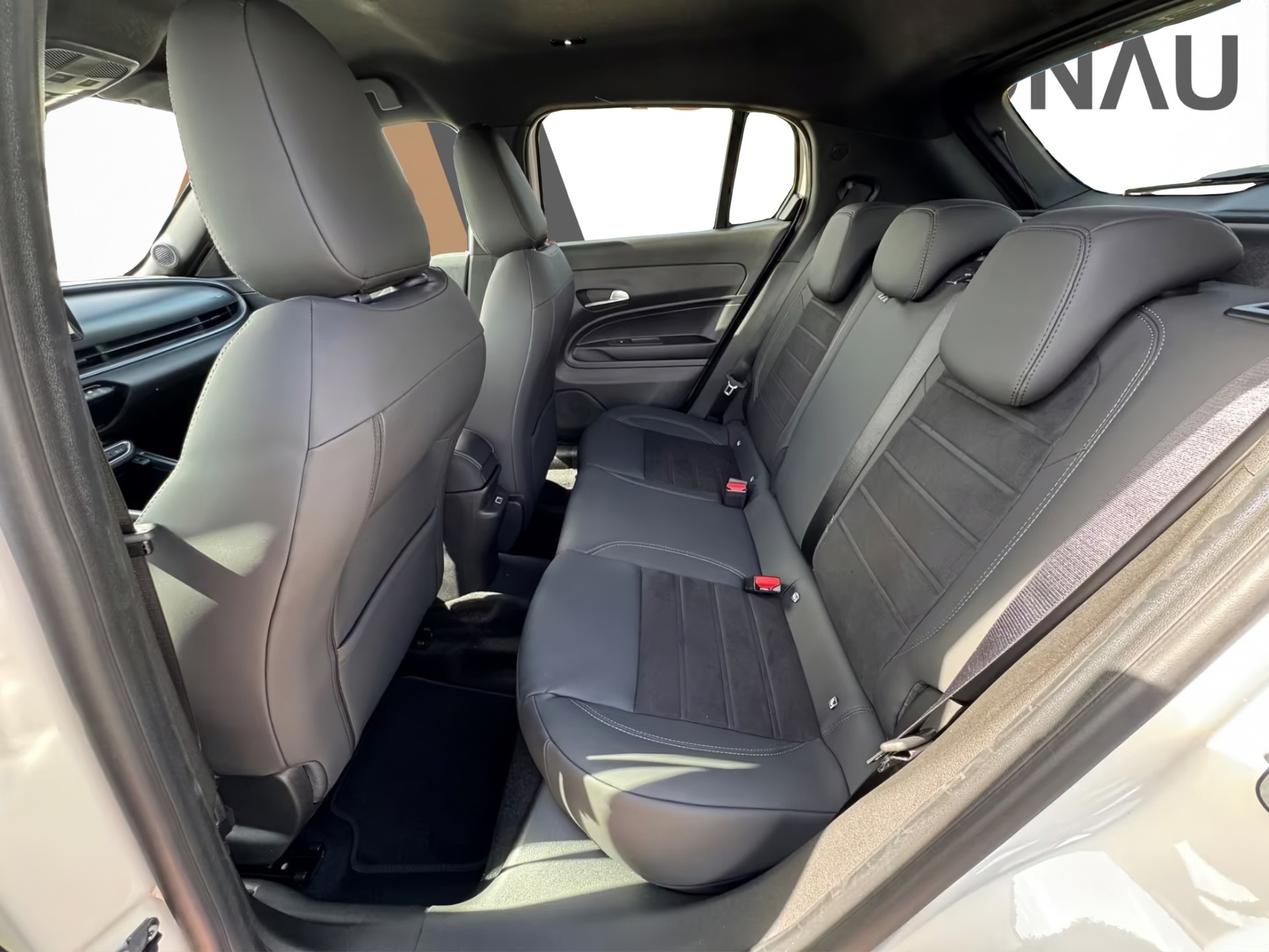FIAT 600 1.2 Hybrid 145 Sport-image-61
