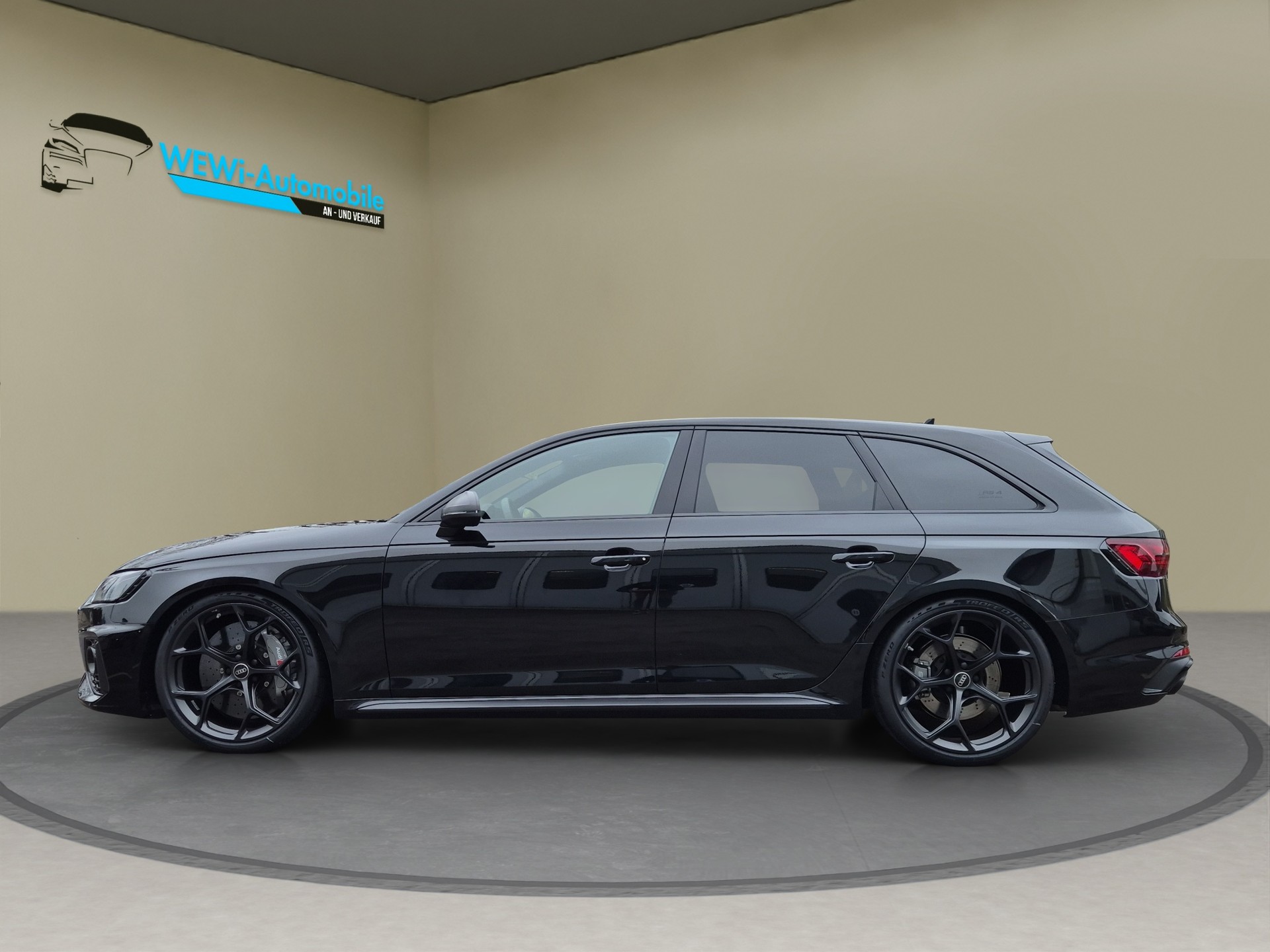AUDI RS4 Avant 25 year edition quattro tiptronic-showroom-element-3