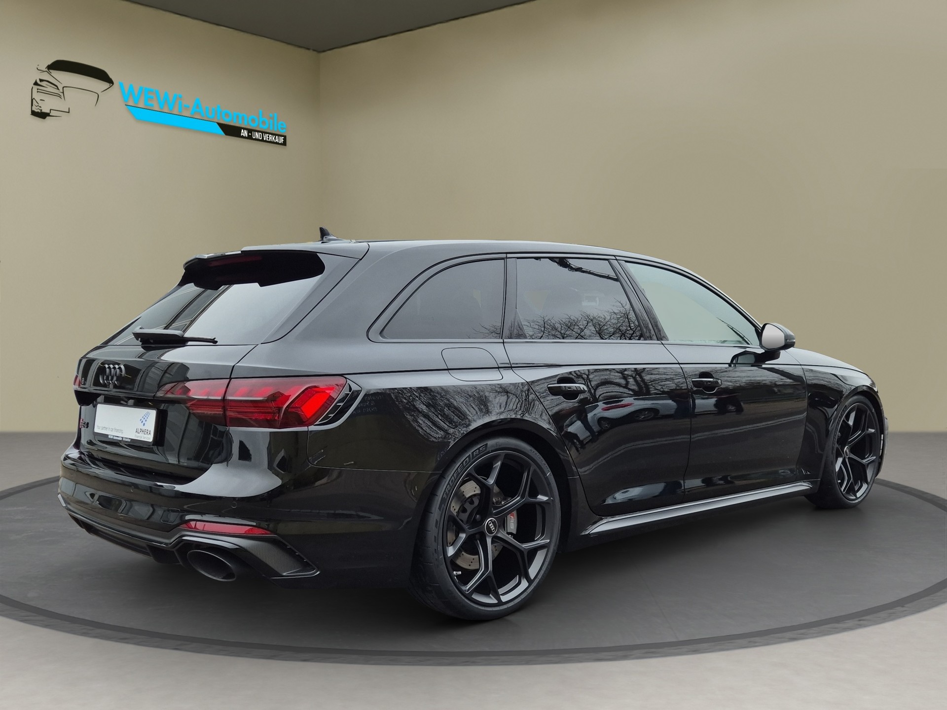 AUDI RS4 Avant 25 year edition quattro tiptronic-image-6