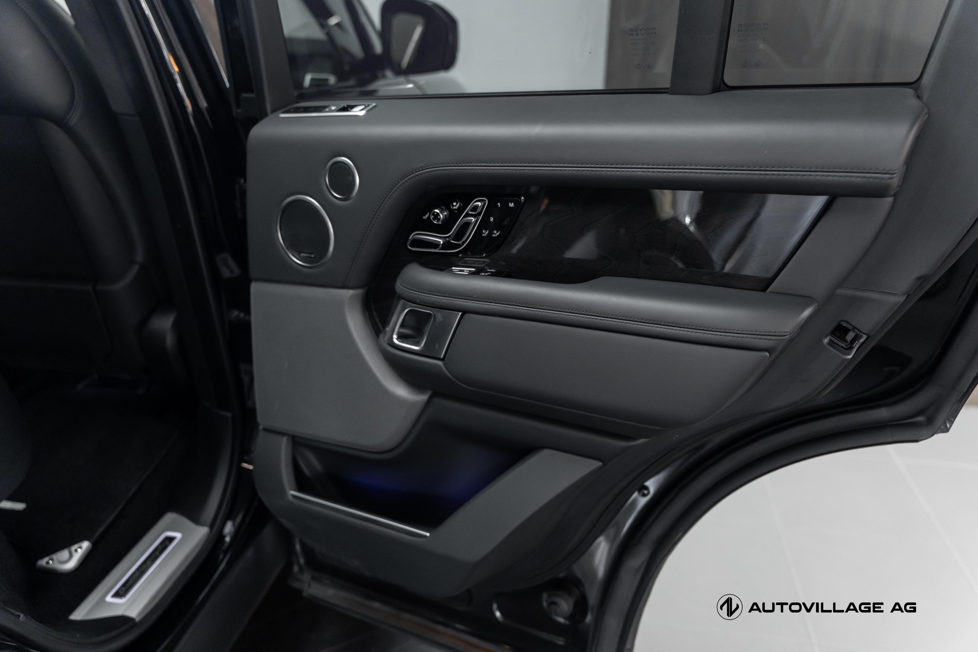 LAND ROVER Range Rover 3.0 SDV6 Autobiography Automatic-image-8