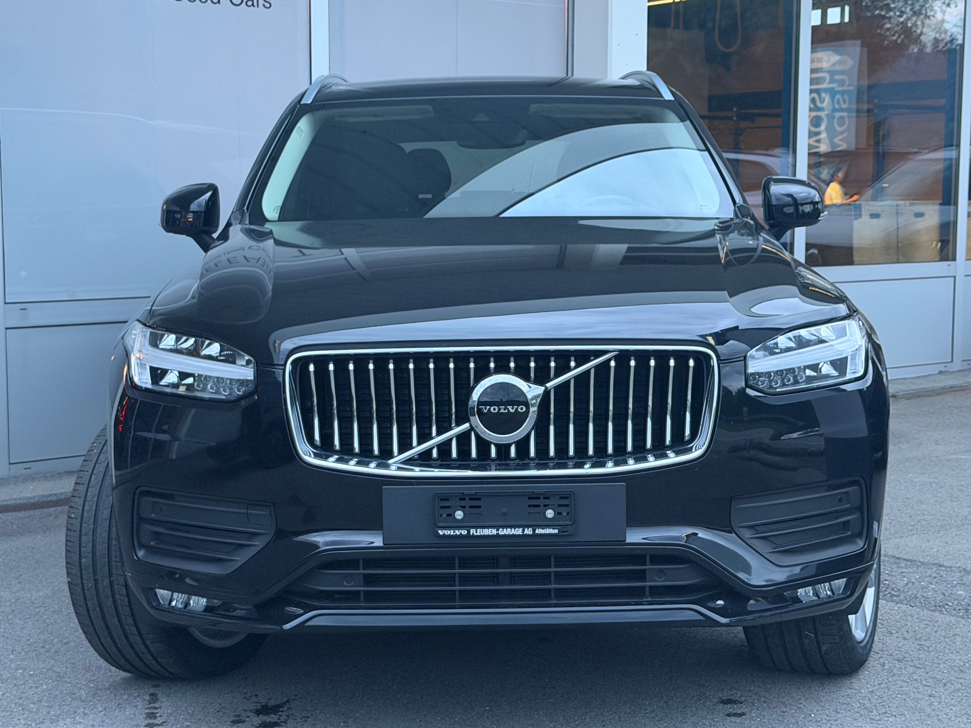 VOLVO XC90 B5 Diesel Mild Hybrid AWD Momentum Geartronic-image-22