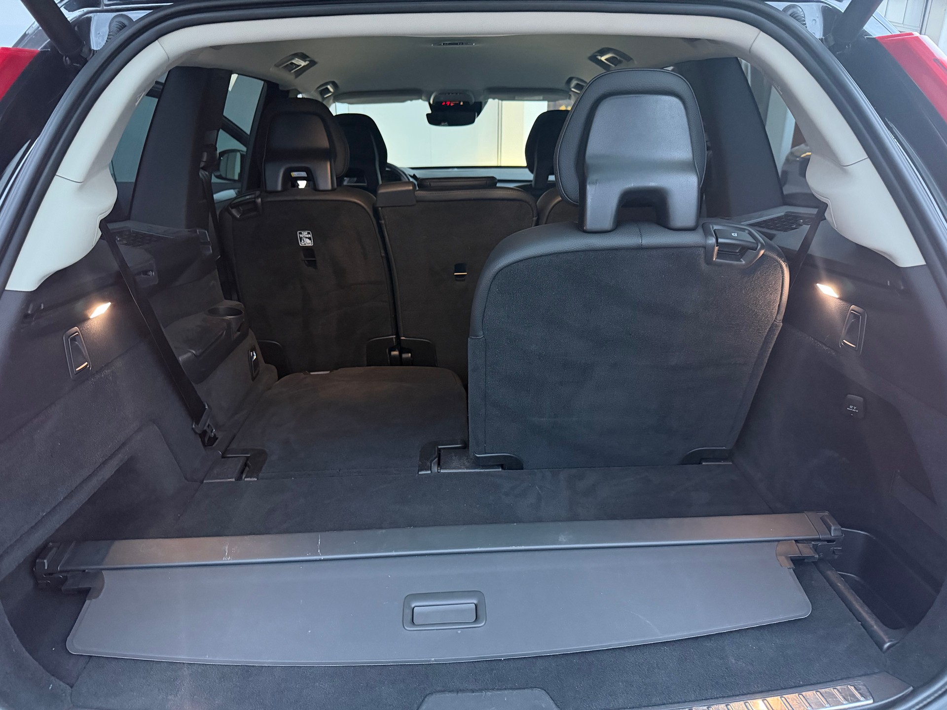 VOLVO XC90 B5 Diesel Mild Hybrid AWD Momentum Geartronic-image-20