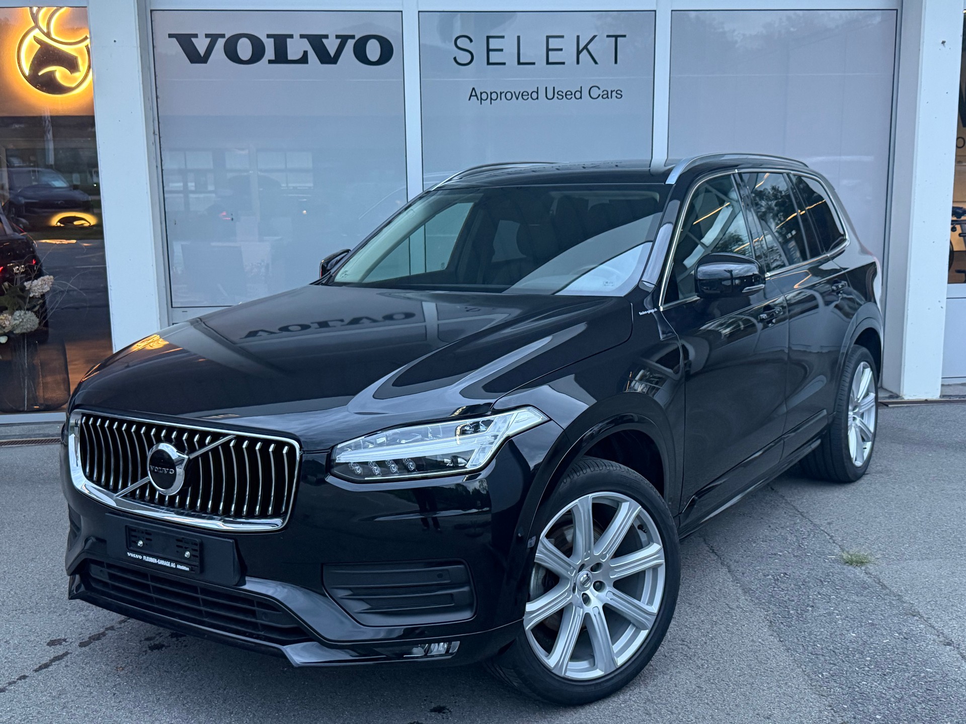 VOLVO XC90 B5 Diesel Mild Hybrid AWD Momentum Geartronic