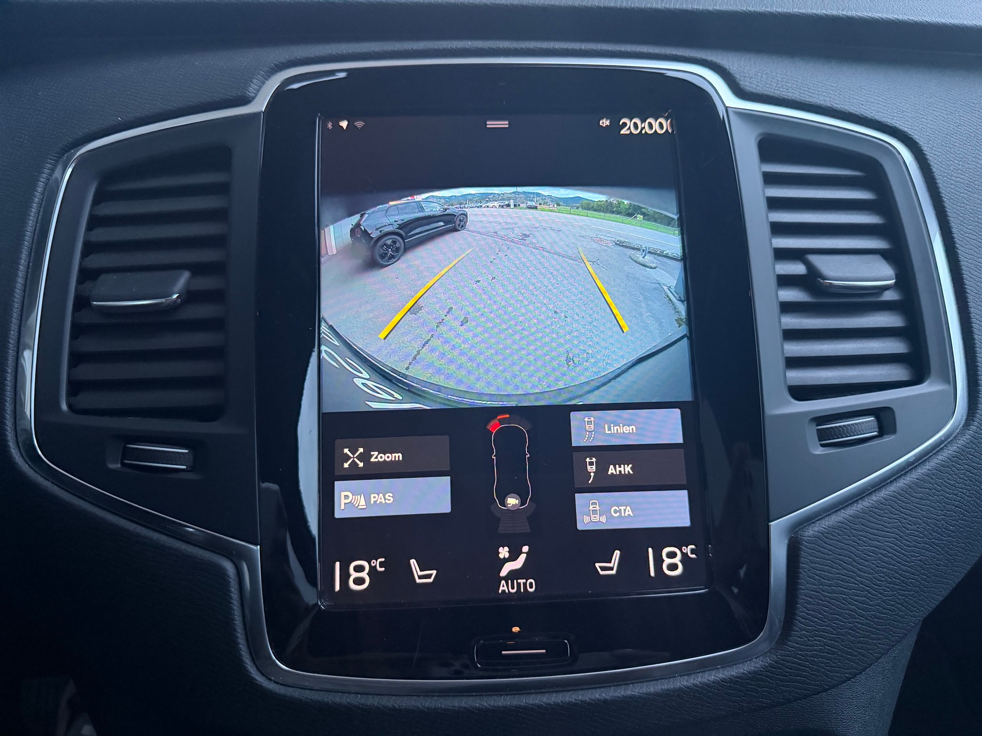 VOLVO XC90 B5 Diesel Mild Hybrid AWD Momentum Geartronic-image-13