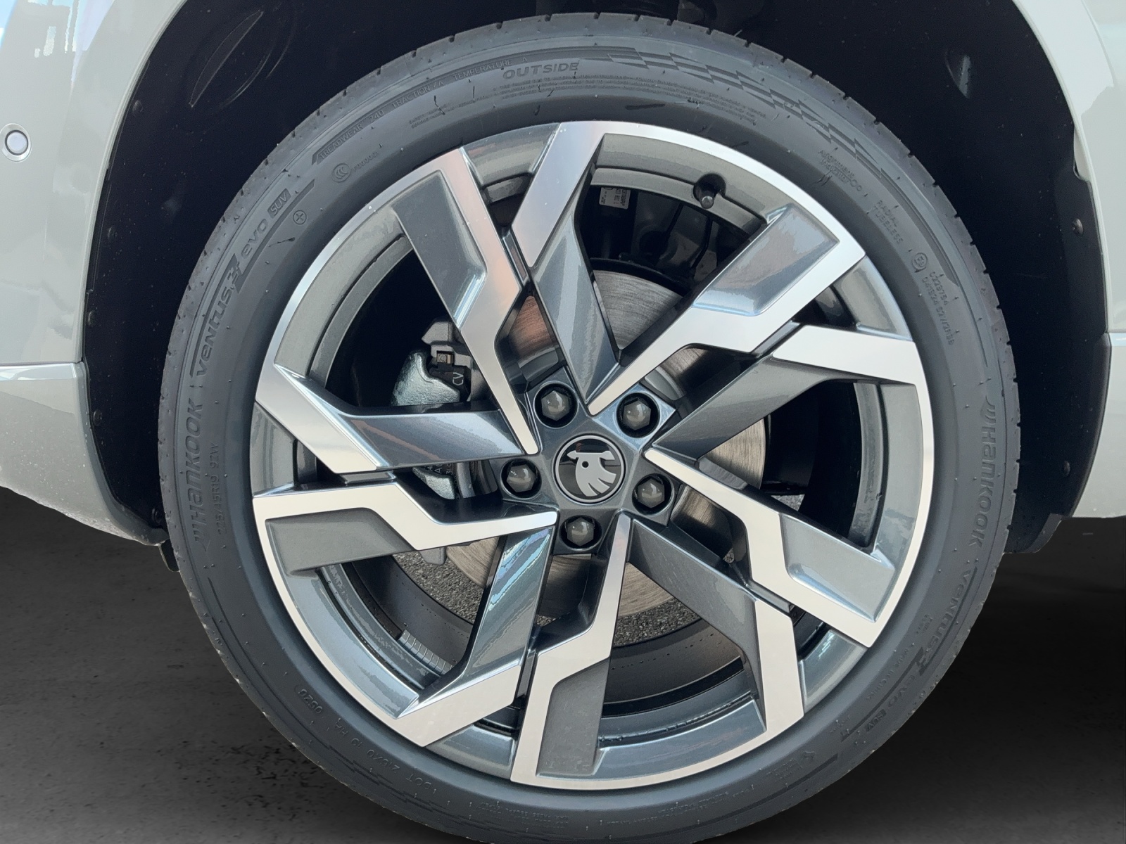SKODA Karoq 2.0 TSI SportLine 4x4 DSG-image-12