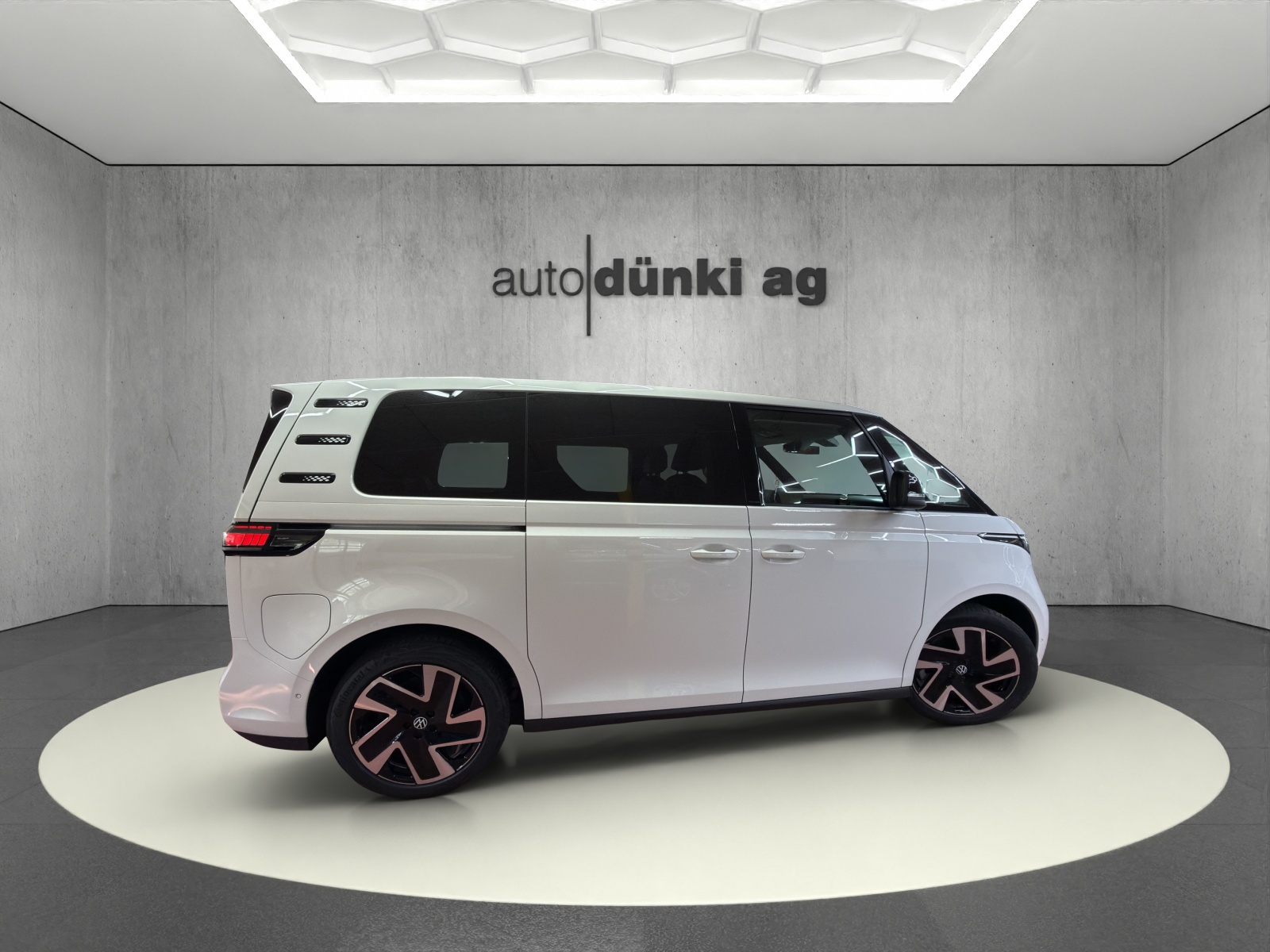 VW ID.Buzz NWB Pro 4 Motion-image-11