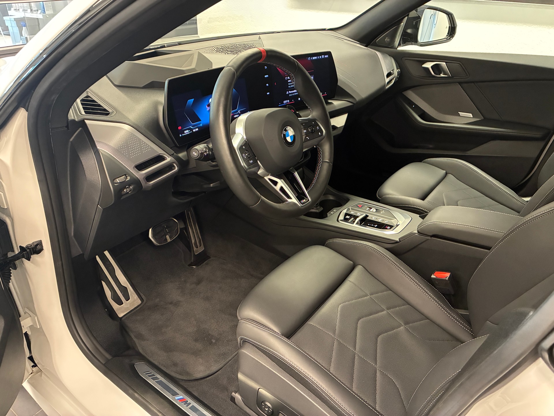 BMW M235 xDrive Gran Coupé-image-8