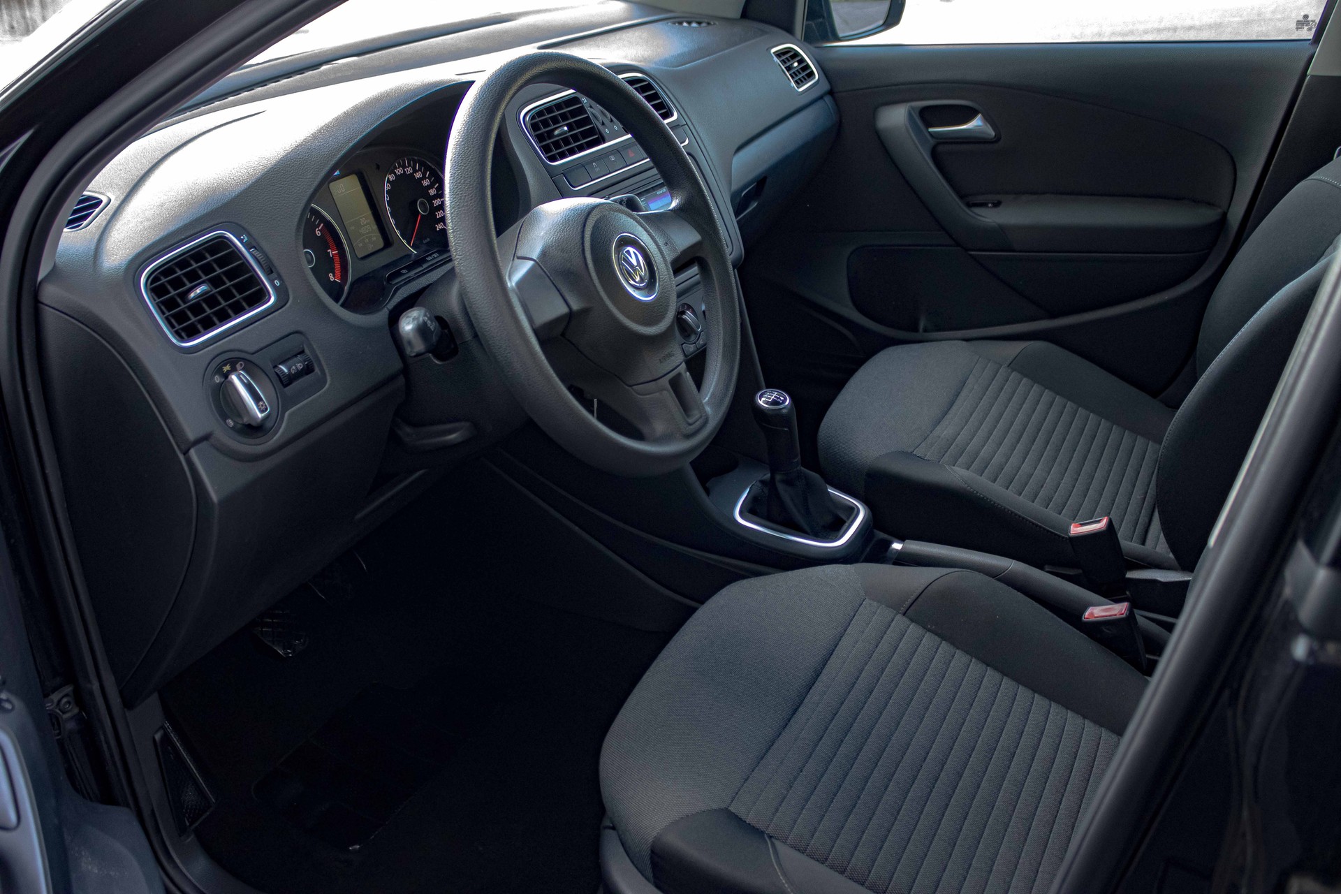 VW Polo 1.2 TSI Comfortline-image-8