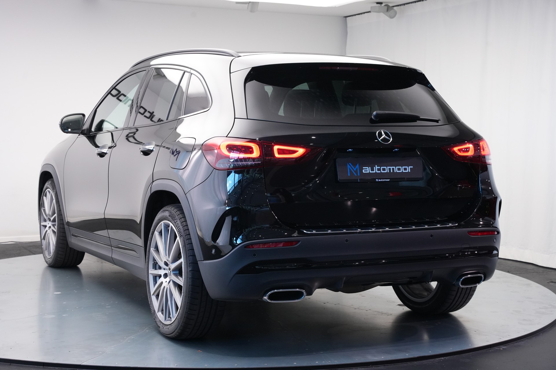 MERCEDES-BENZ GLA 220d 4Matic AMG Line 8G-DCT *AHK* *Panorama*-image-39
