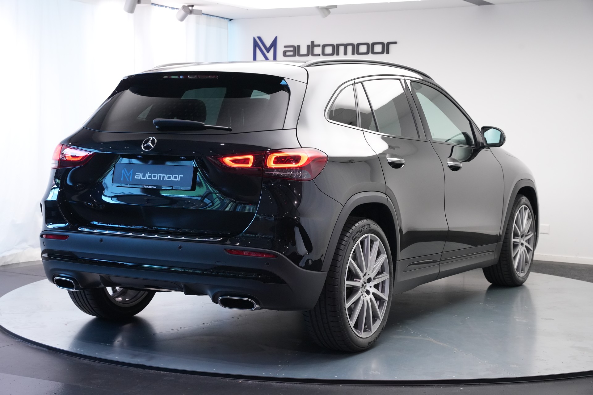 MERCEDES-BENZ GLA 220d 4Matic AMG Line 8G-DCT *AHK* *Panorama*-image-40