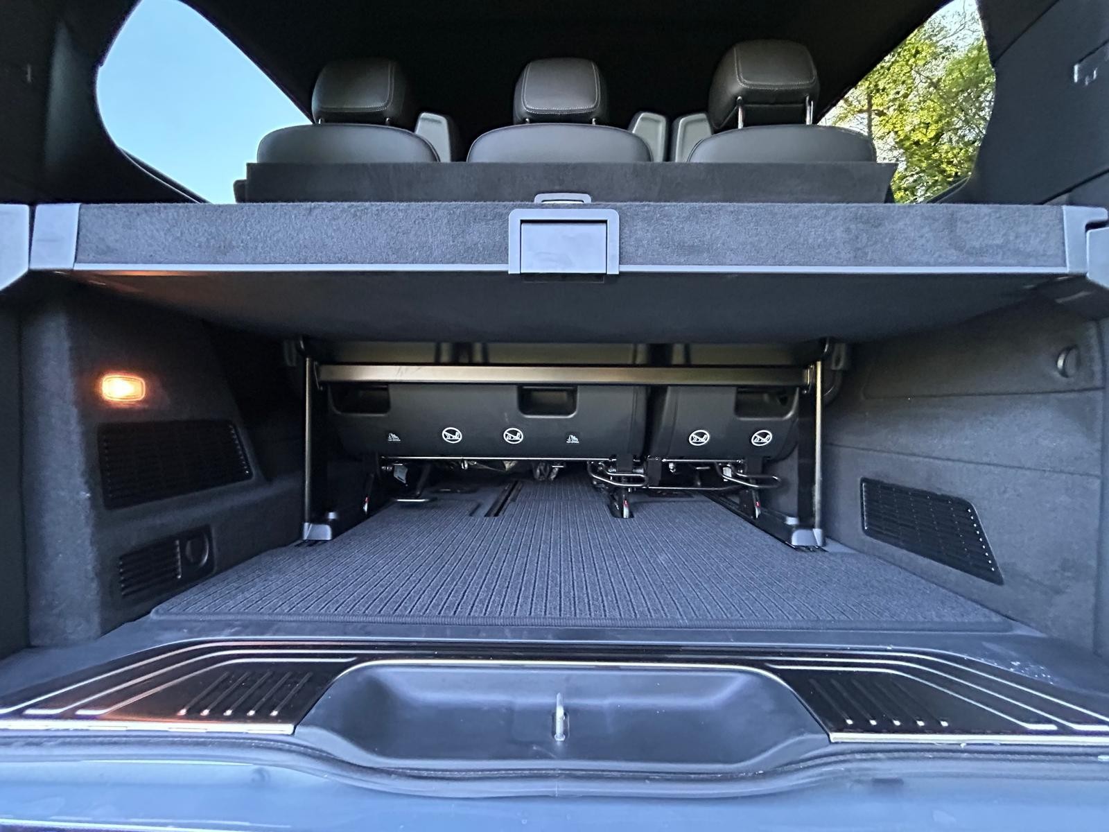 MERCEDES-BENZ d AMG 4Matic Avantgarde 7Sitze elekt. Schiebetüren AHK-image-10