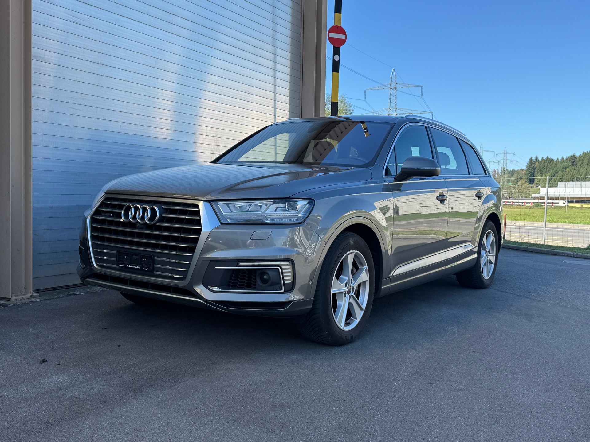AUDI Q7 e-tron 3.0 TDI quattro tiptronic