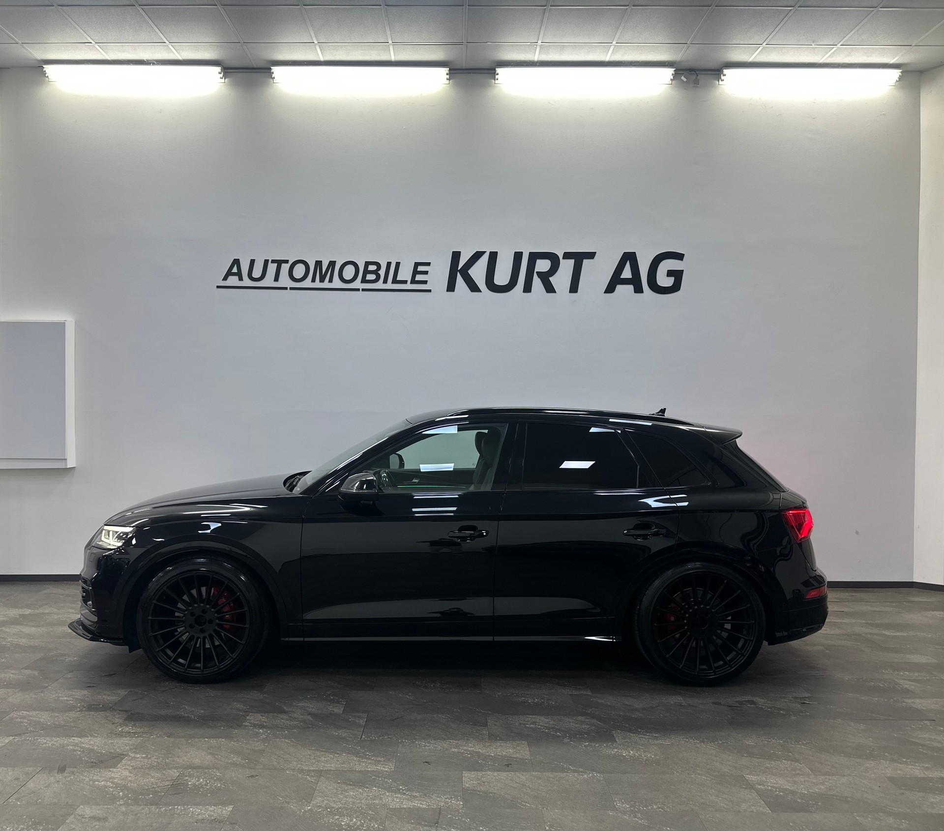 AUDI SQ5 3.0 TFSI quattro S-tronic-showroom-element-2