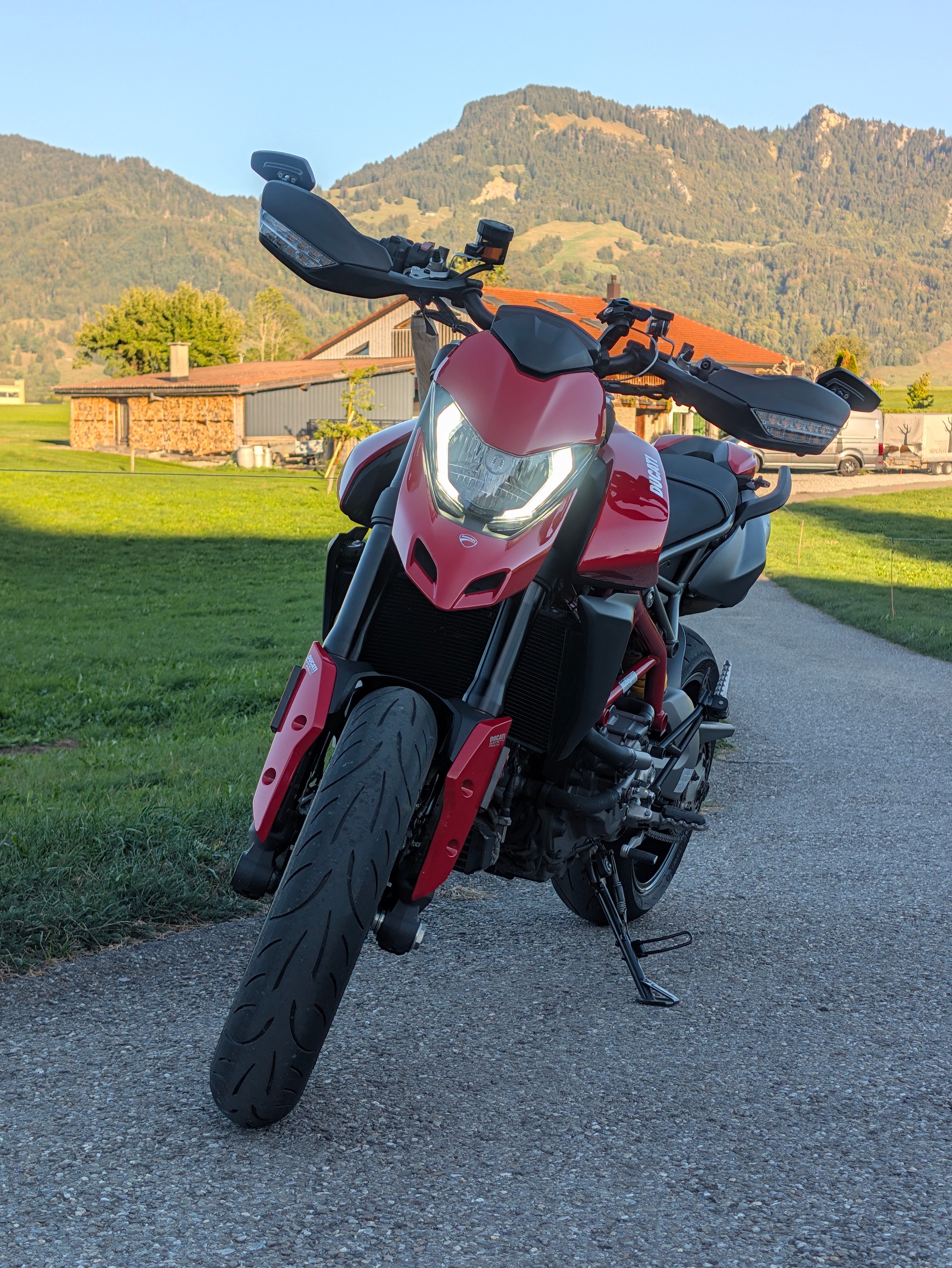 DUCATI Hypermotard 950-image-1