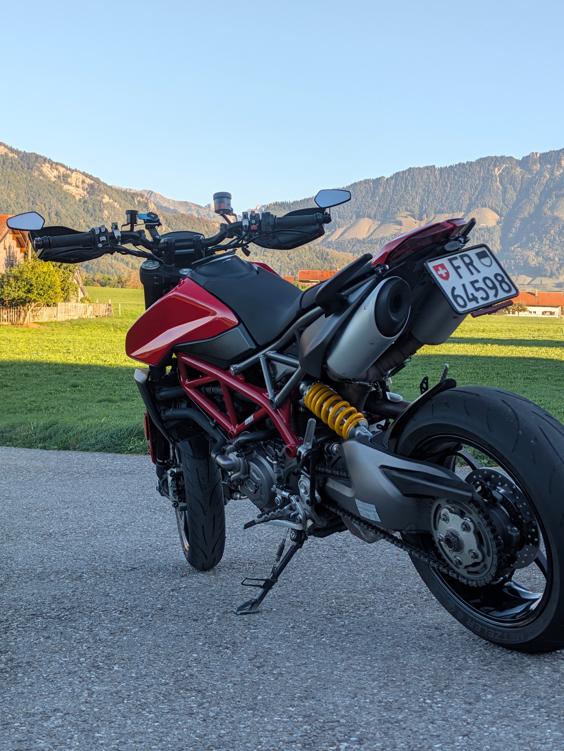 DUCATI Hypermotard 950-image-8