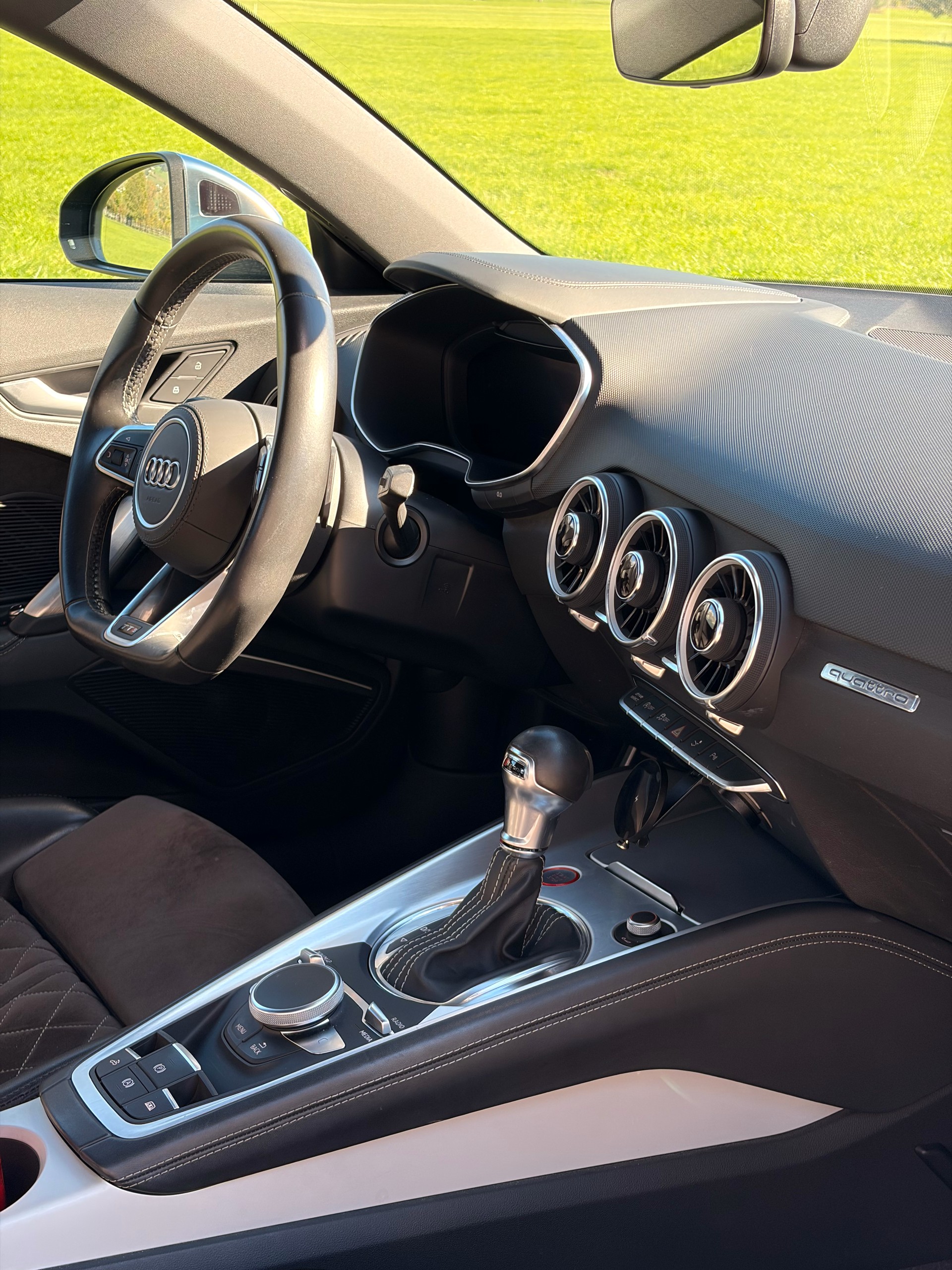 AUDI 2.0 TFSI quattro S-Tronic-image-9