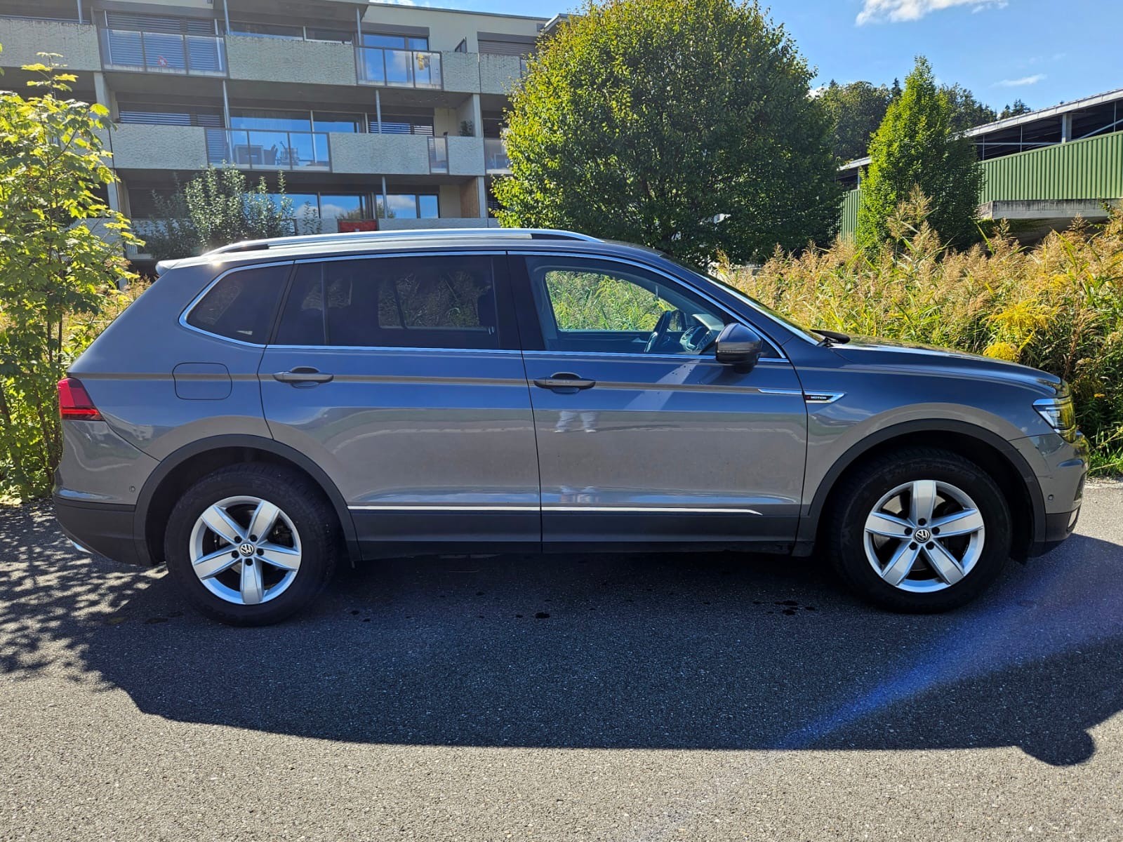 VW Tiguan Allspace 2.0 TDI SCR Highline 4Motion DSG-image-2
