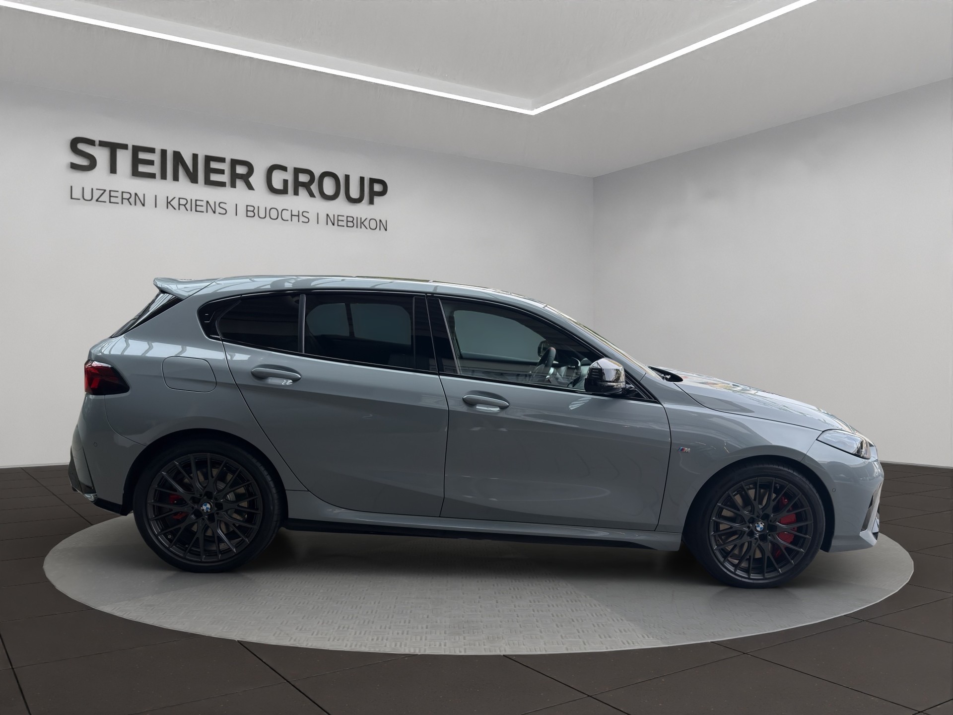 BMW M135 xDrive M Sport Pro-showroom-element-3