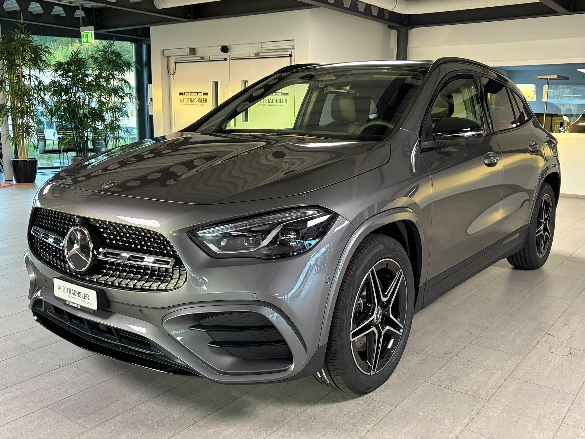 MERCEDES-BENZ GLA 250 4Matic 8G-DCT Swiss Star-image-3