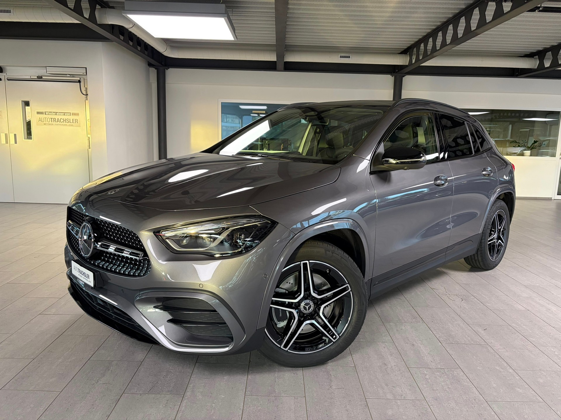 MERCEDES-BENZ GLA 250 4Matic 8G-DCT Swiss Star