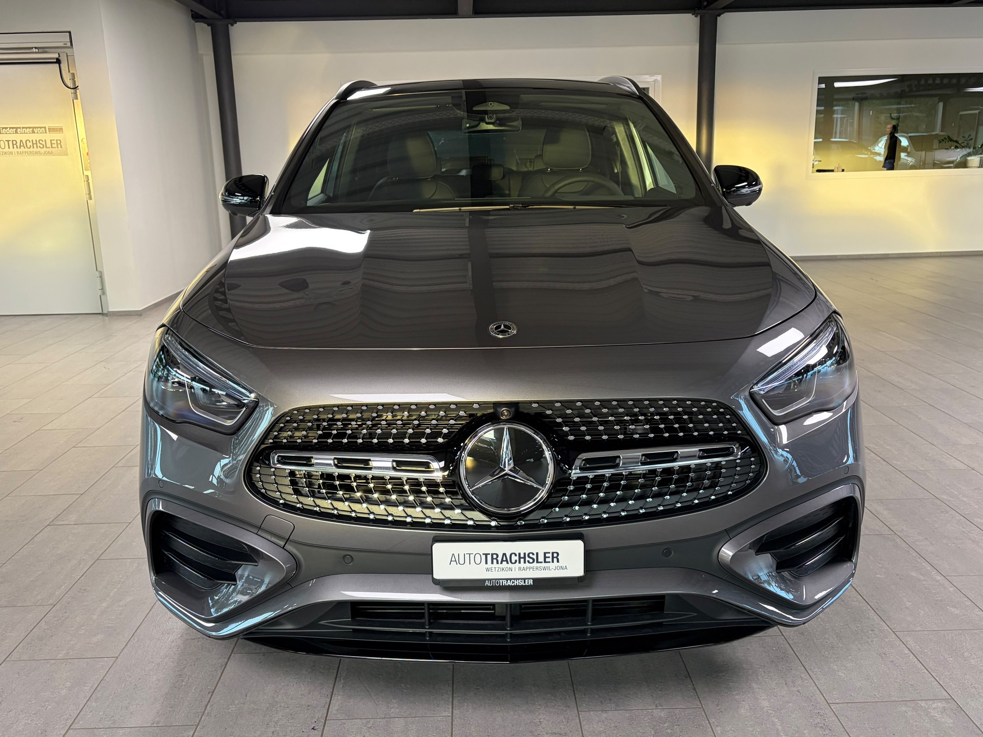 MERCEDES-BENZ GLA 250 4Matic 8G-DCT Swiss Star-image-1
