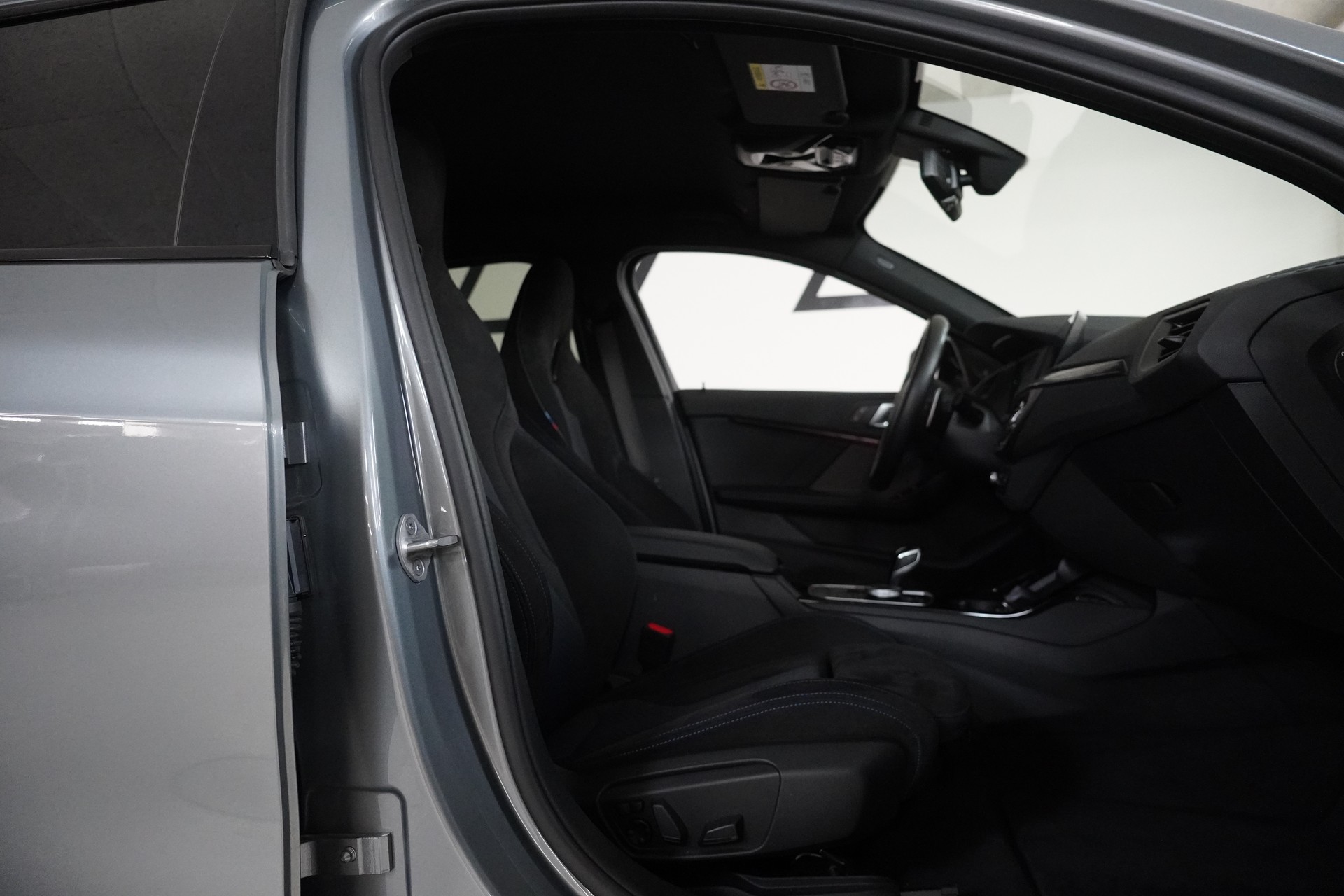BMW M135i xDrive M Sport Pro Steptronic-image-13