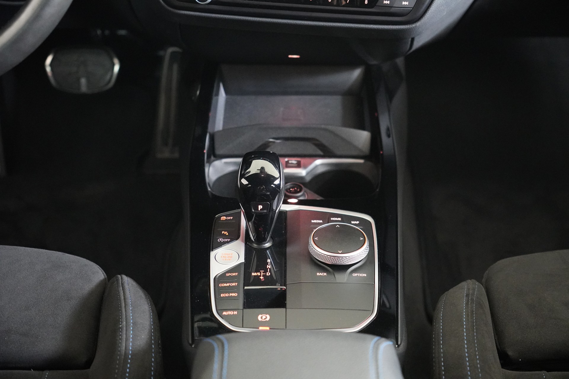 BMW M135i xDrive M Sport Pro Steptronic-image-19