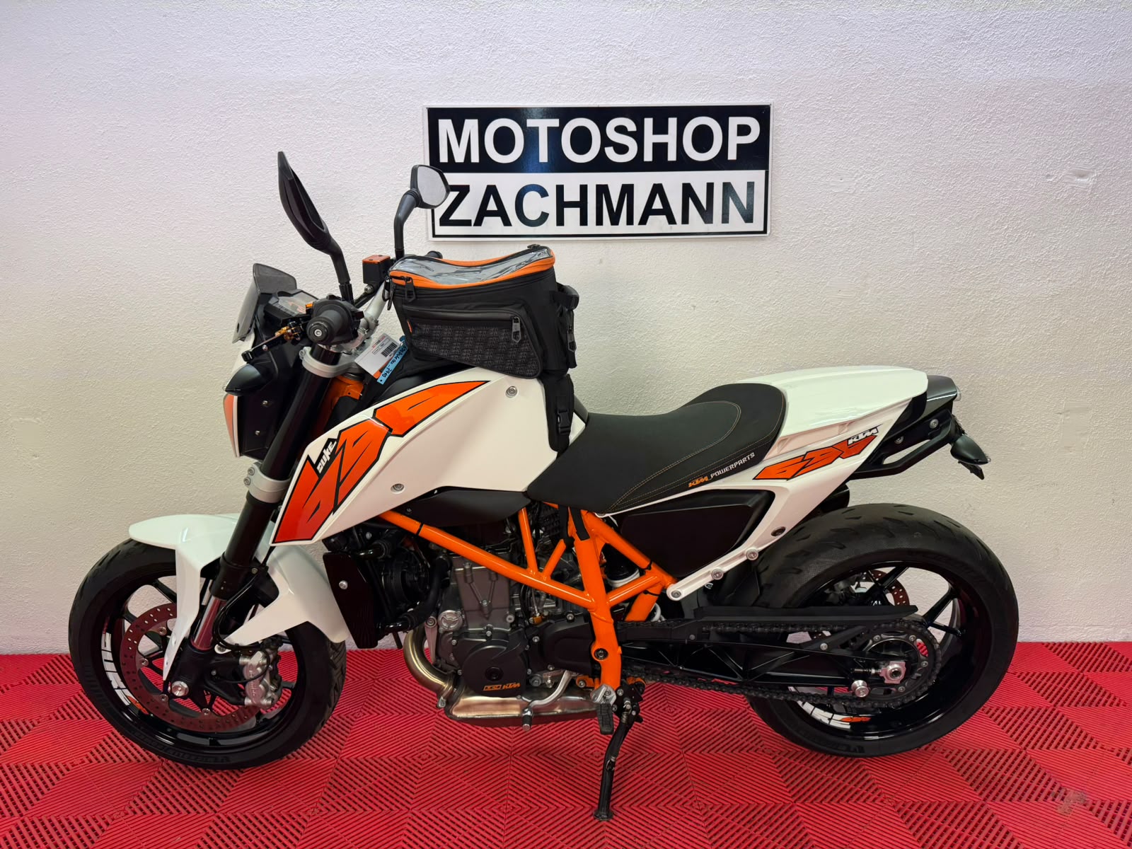 KTM 690 Duke ABS (35kW)-image-4