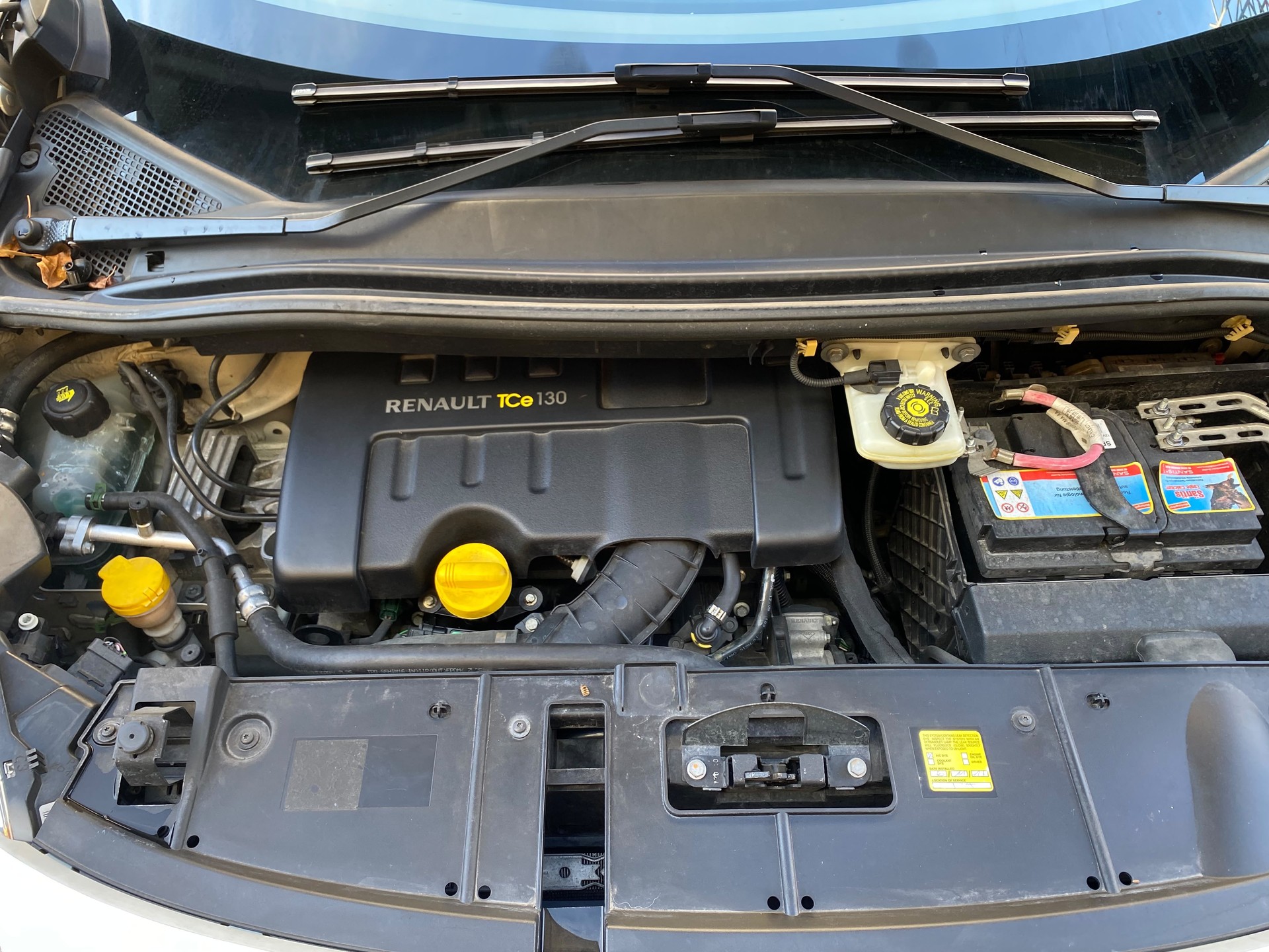 RENAULT Scénic 1.4 16V Turbo Privilège-image-24