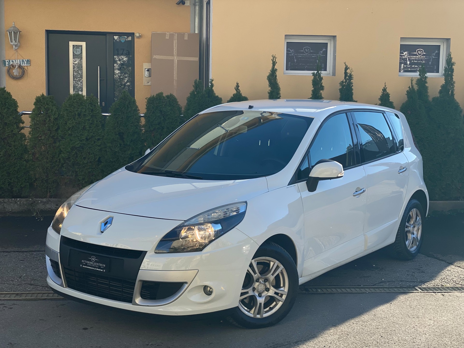 RENAULT Scénic 1.4 16V Turbo Privilège