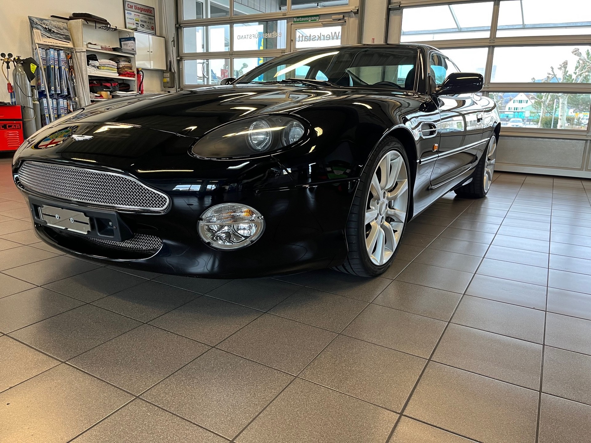 ASTON MARTIN DB7 Vantage-image-5