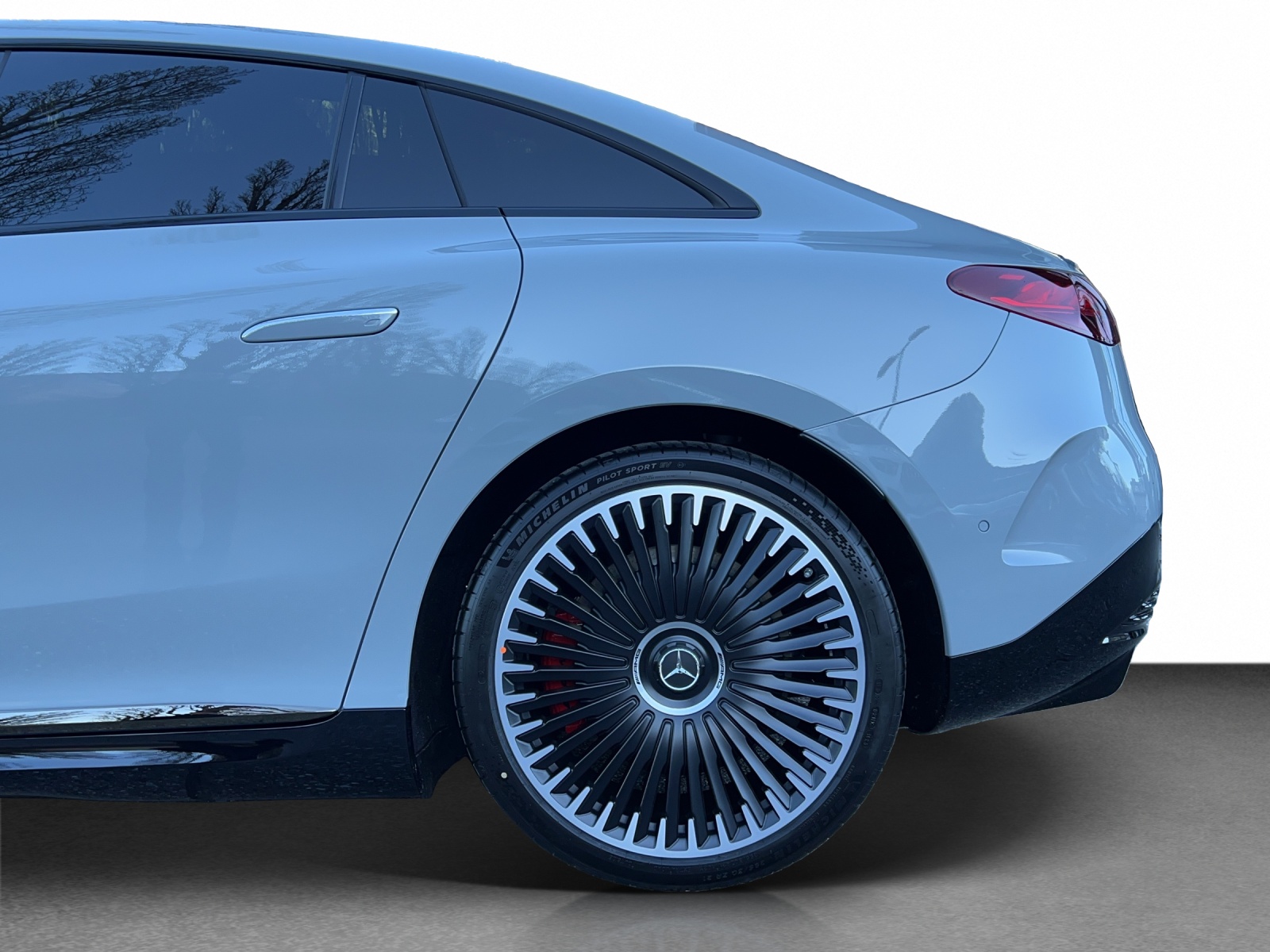 MERCEDES-BENZ EQE 53 AMG 4 M Exe. Ed.-image-22