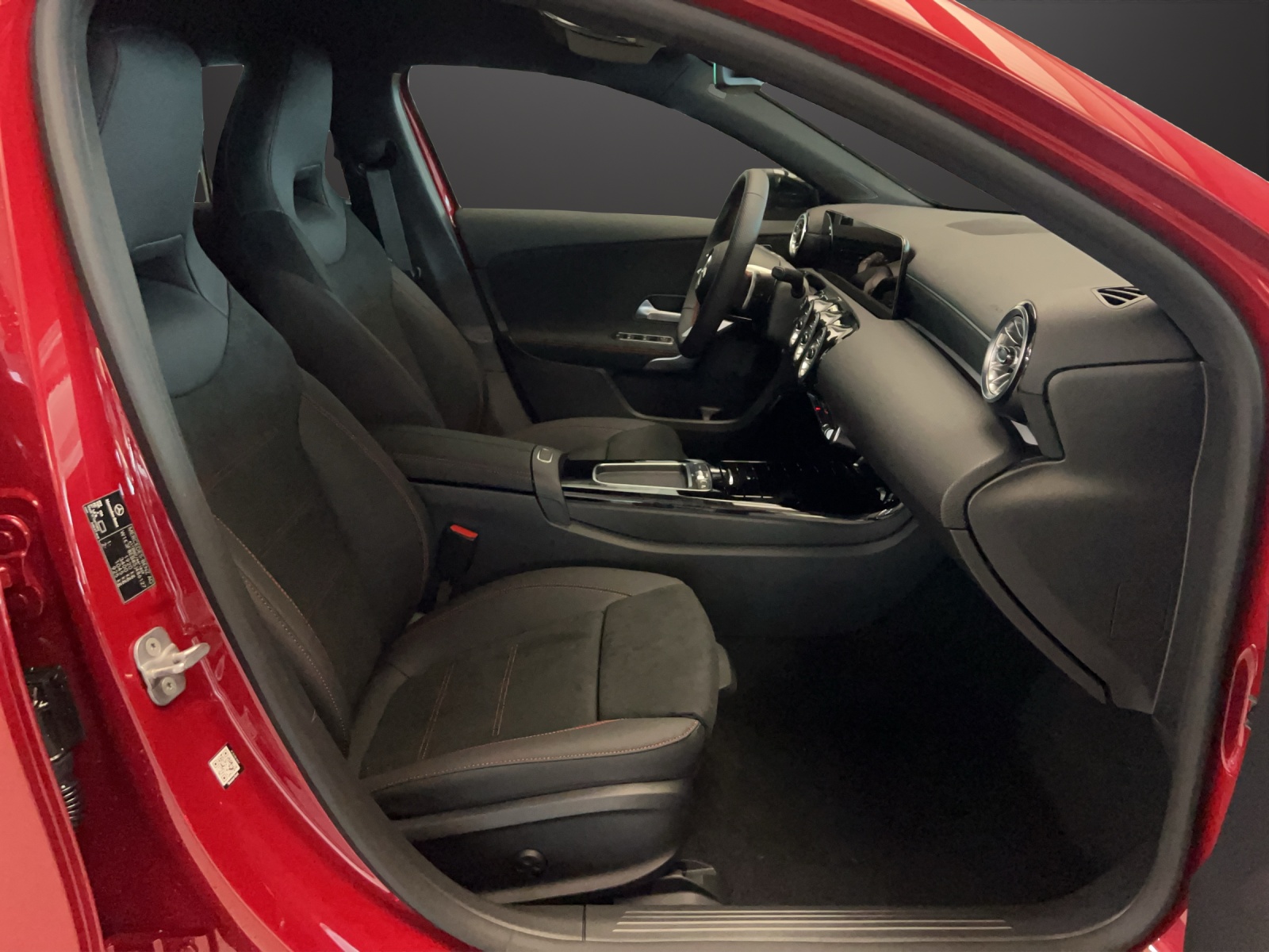 MERCEDES-BENZ A 180 Night Star 7G-DCT-image-10