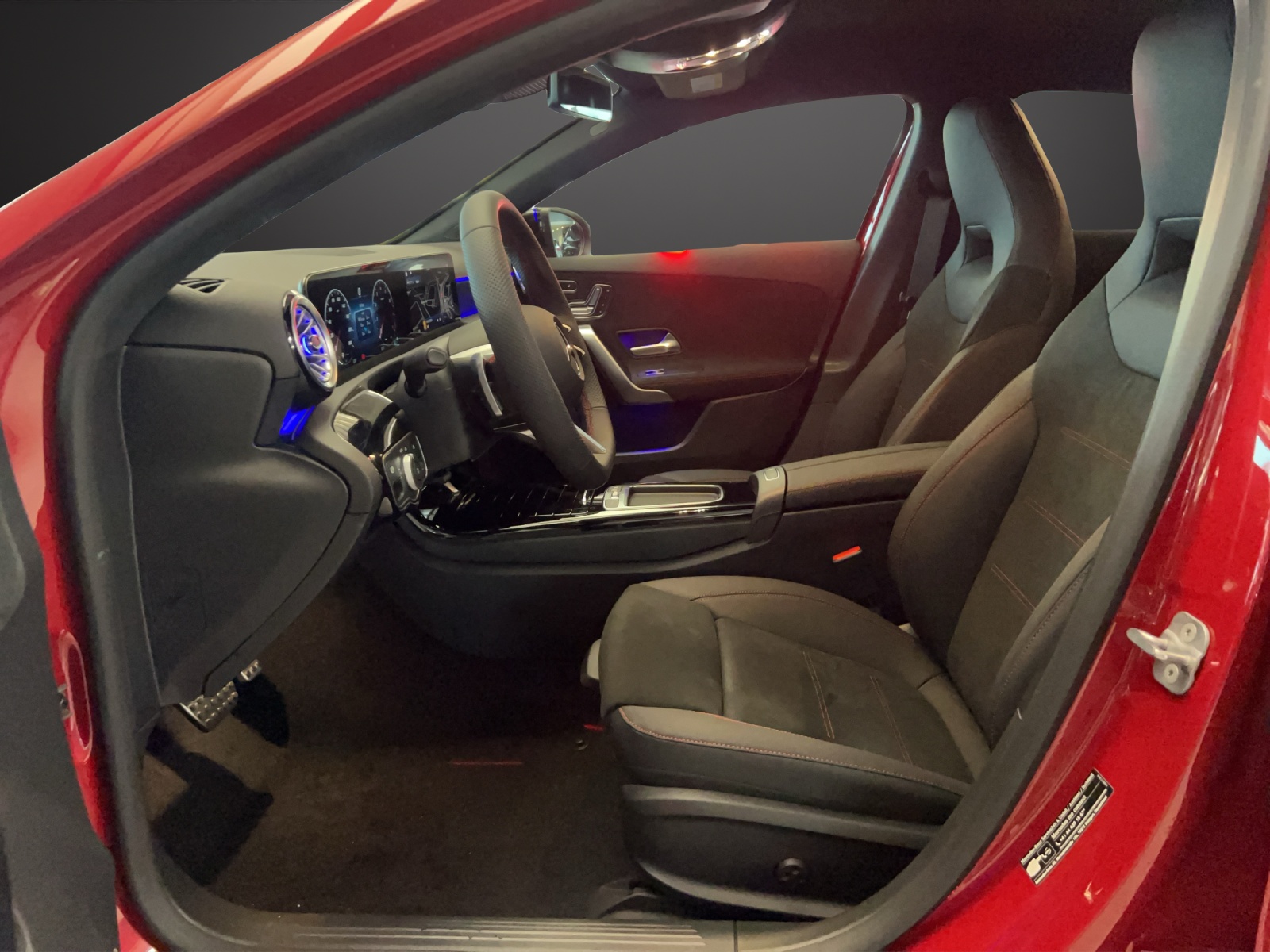 MERCEDES-BENZ A 180 Night Star 7G-DCT-image-8