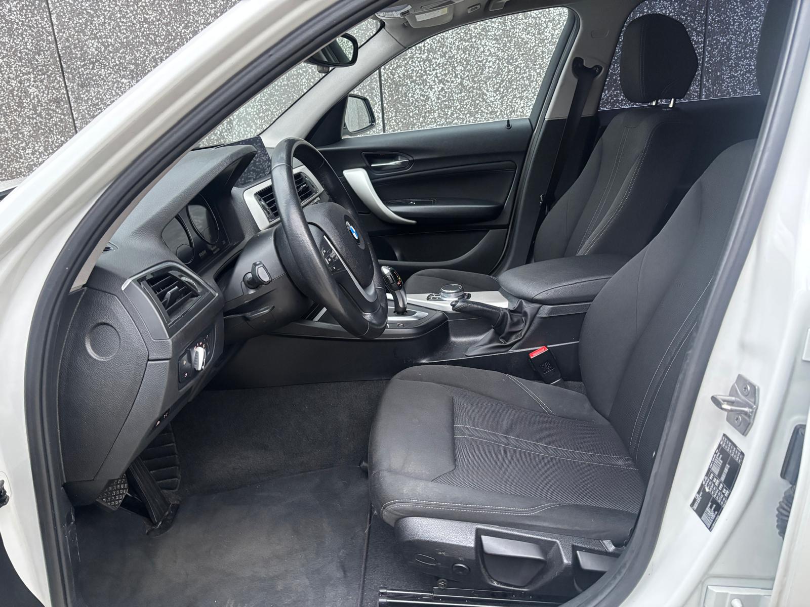 BMW 118i Steptronic-image-8