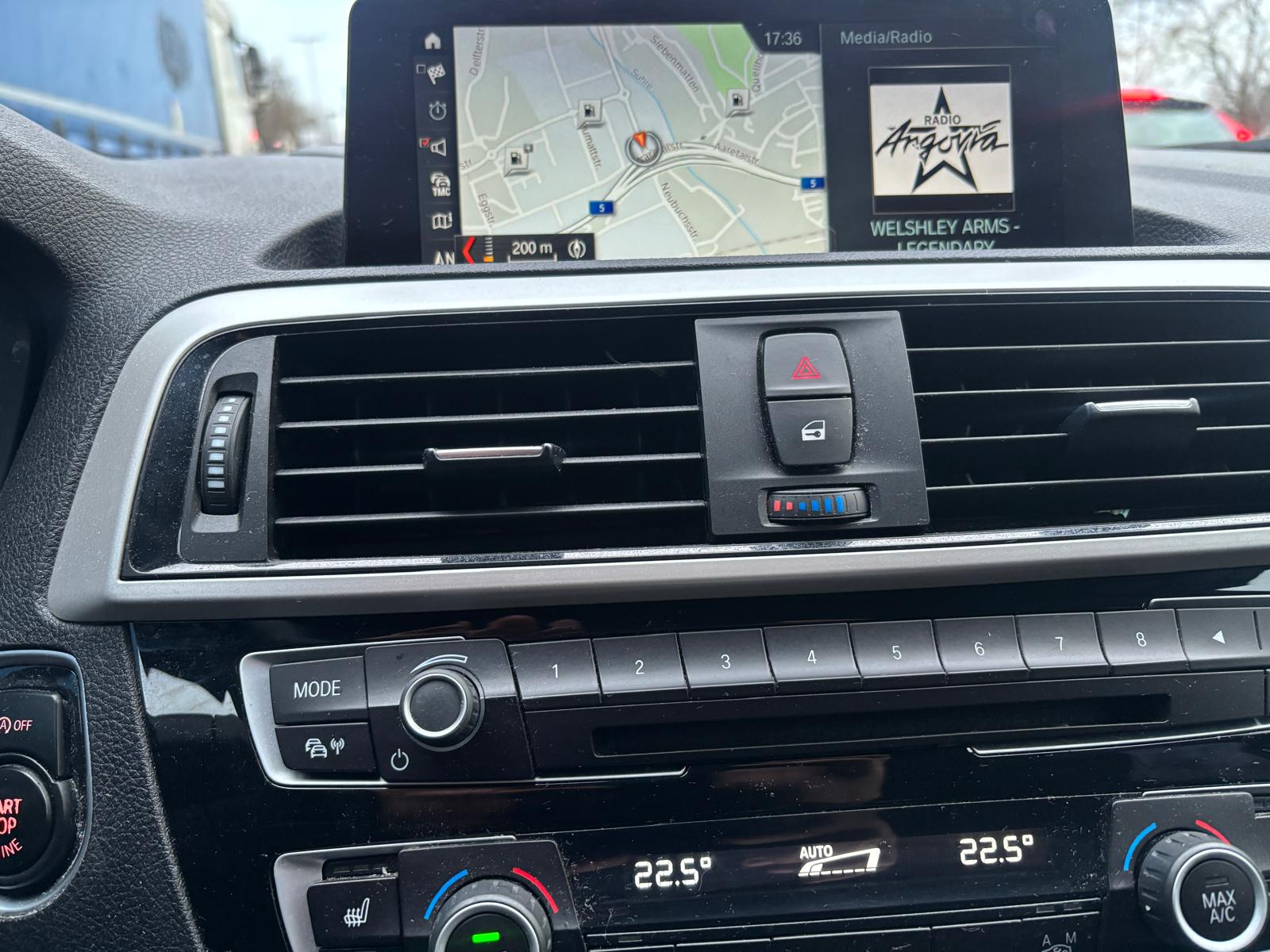 BMW 118i Steptronic-image-13