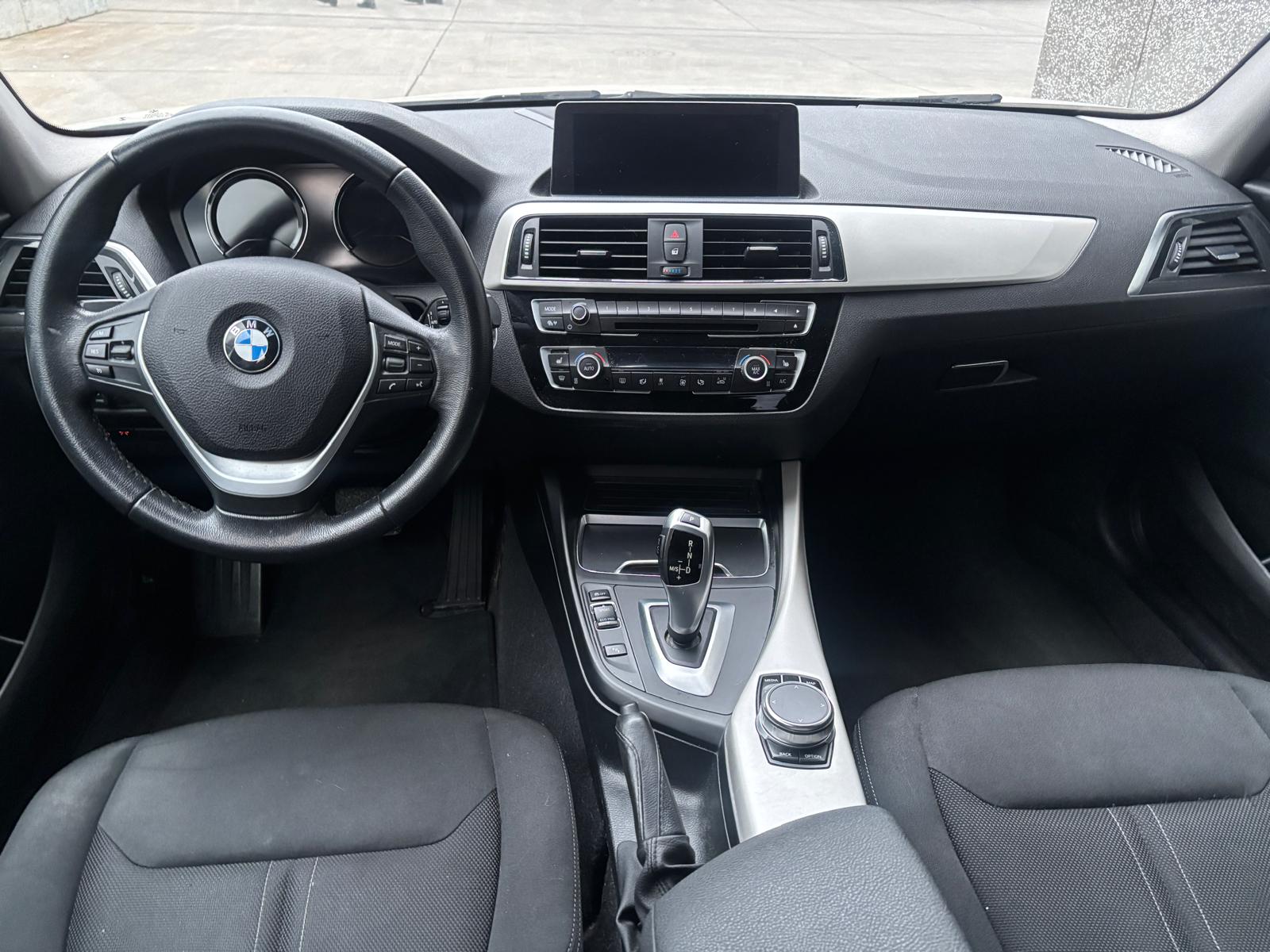 BMW 118i Steptronic-image-7