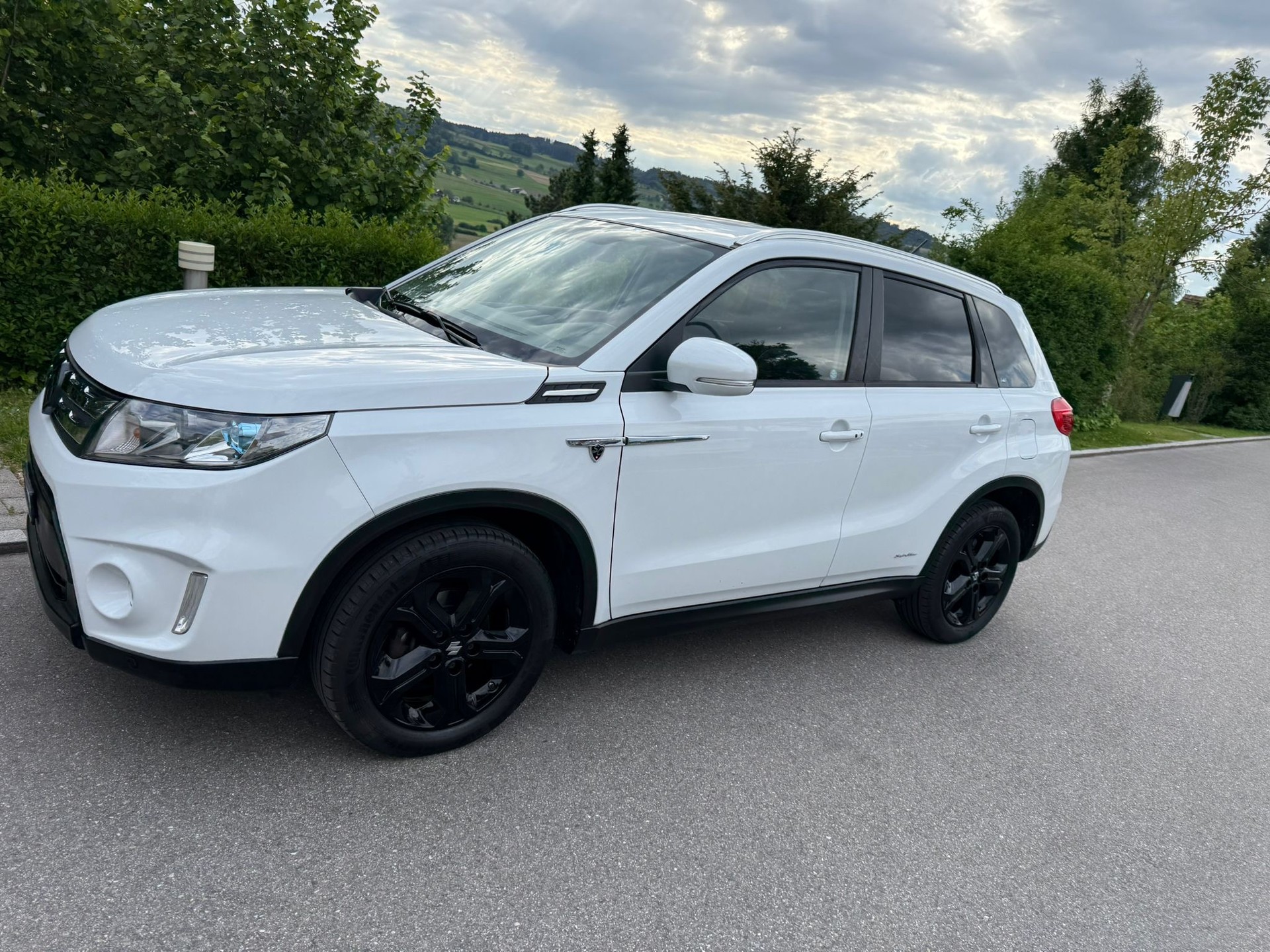 SUZUKI Vitara 1.6 TD Sergio Cellano Top TCSS