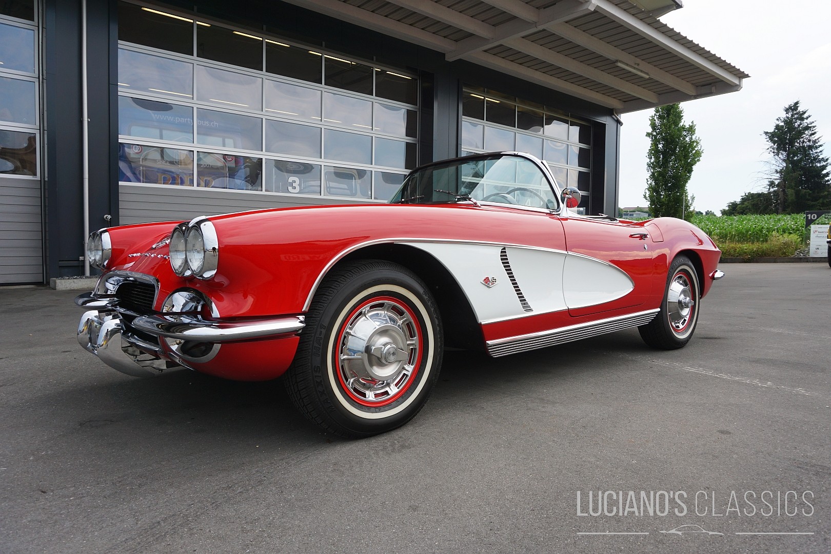 CHEVROLET Corvette C1-showroom-element-1