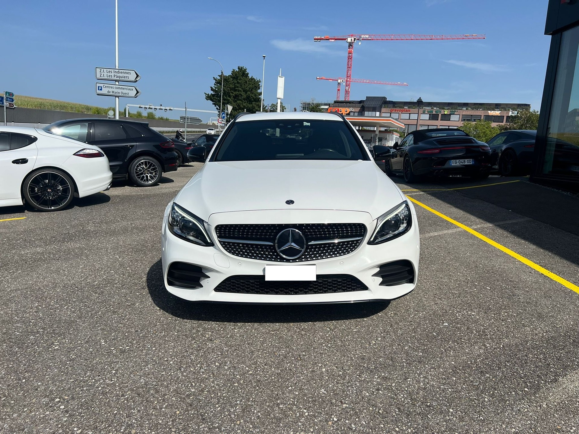 MERCEDES-BENZ C 200 AMG Line 4Matic 9G-Tronic-showroom-element-1
