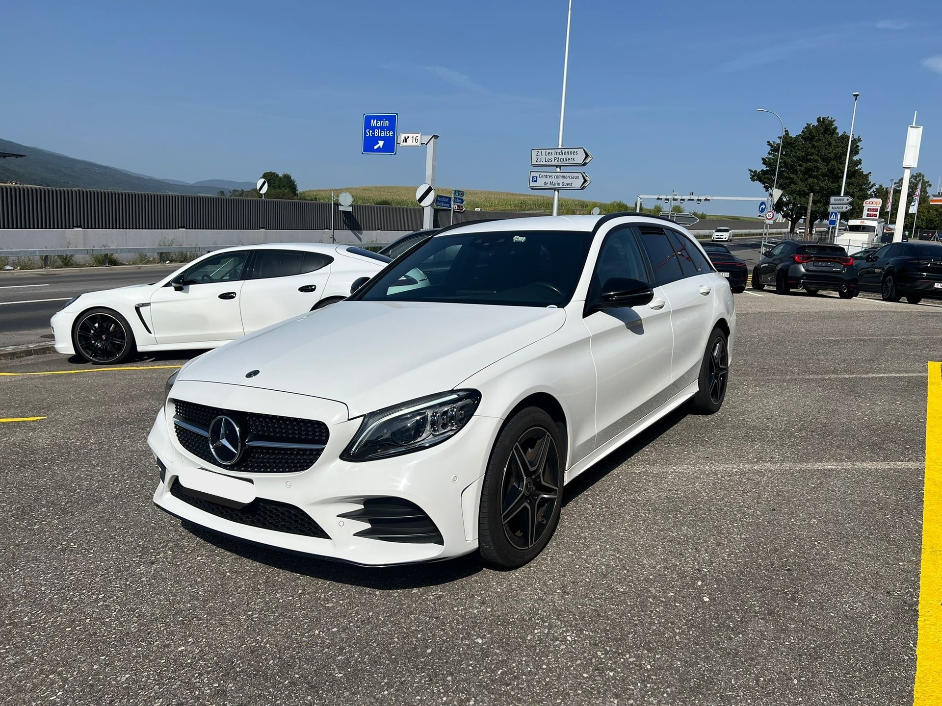MERCEDES-BENZ C 200 AMG Line 4Matic 9G-Tronic-showroom-element-2