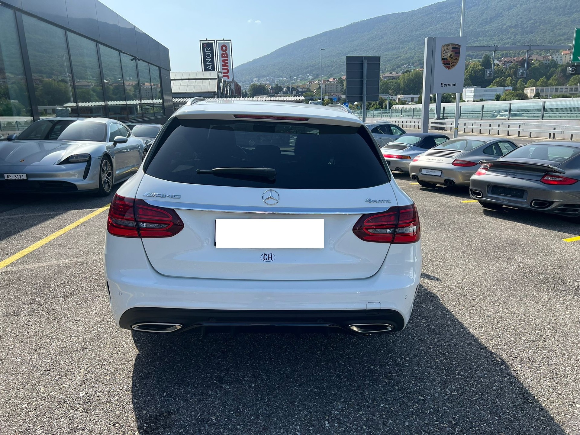 MERCEDES-BENZ C 200 AMG Line 4Matic 9G-Tronic-image-5