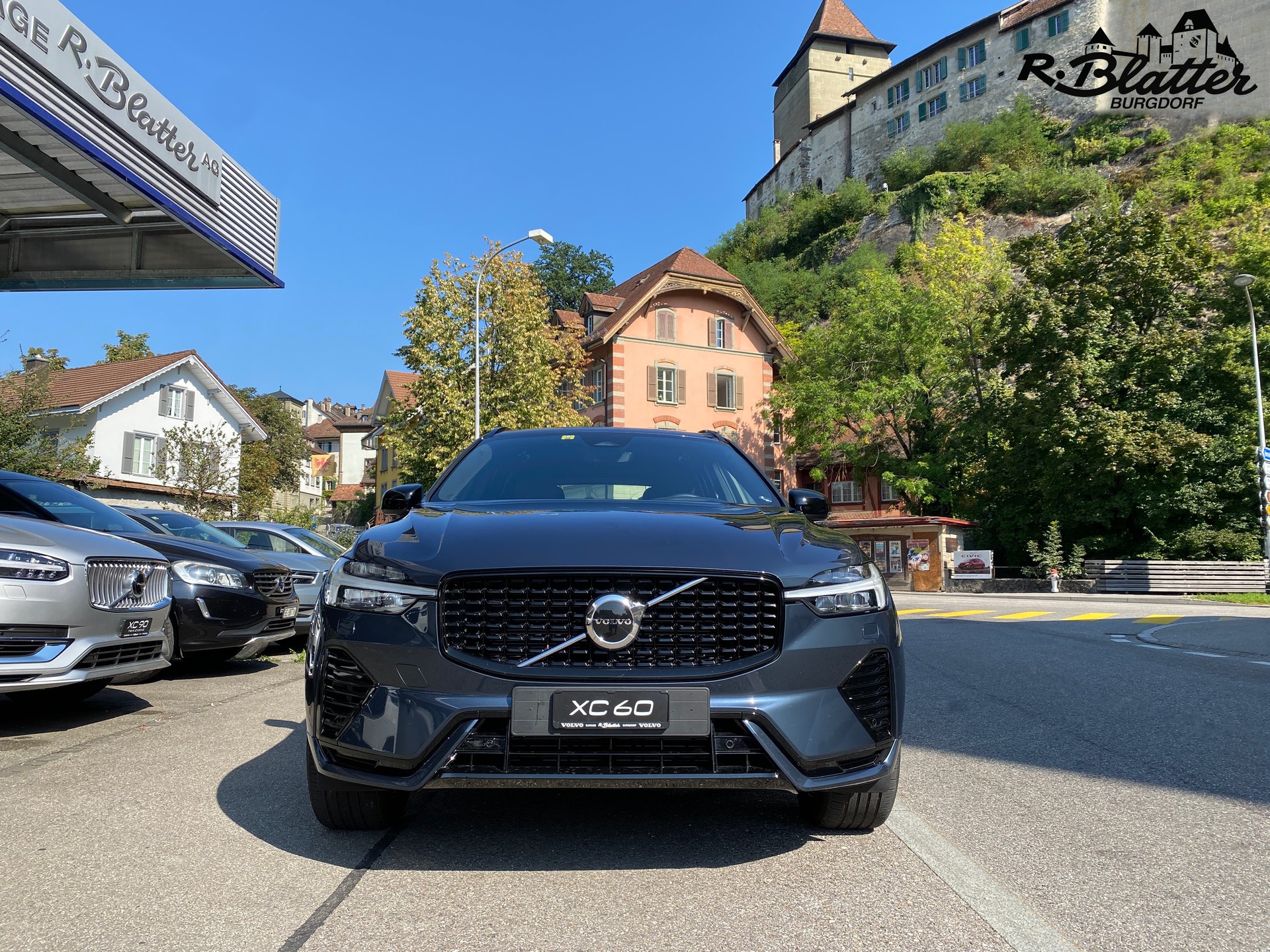VOLVO XC60 B5 Diesel Mild Hybrid AWD R-Design Geartronic-showroom-element-1