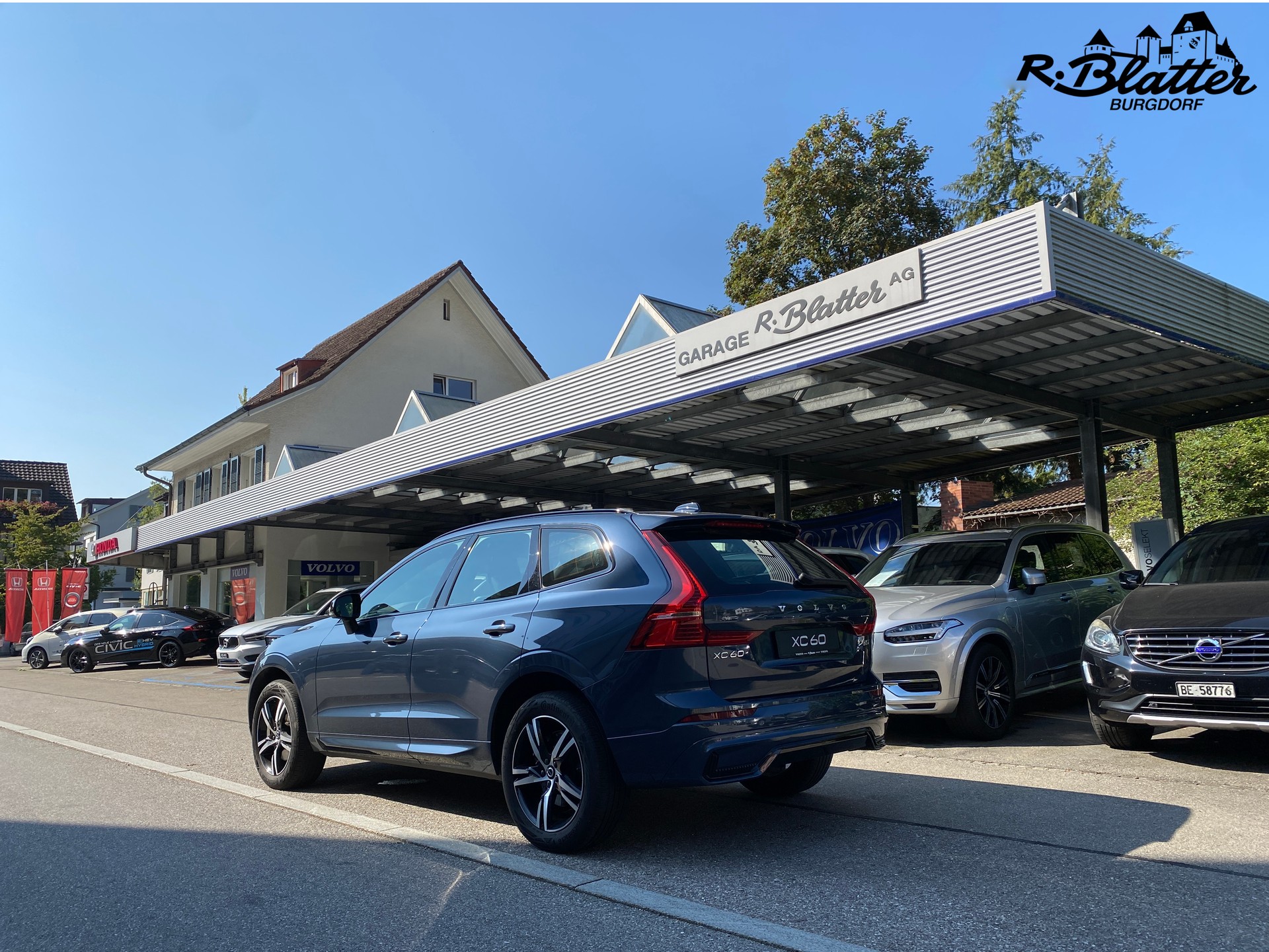 VOLVO XC60 B5 Diesel Mild Hybrid AWD R-Design Geartronic-showroom-element-3
